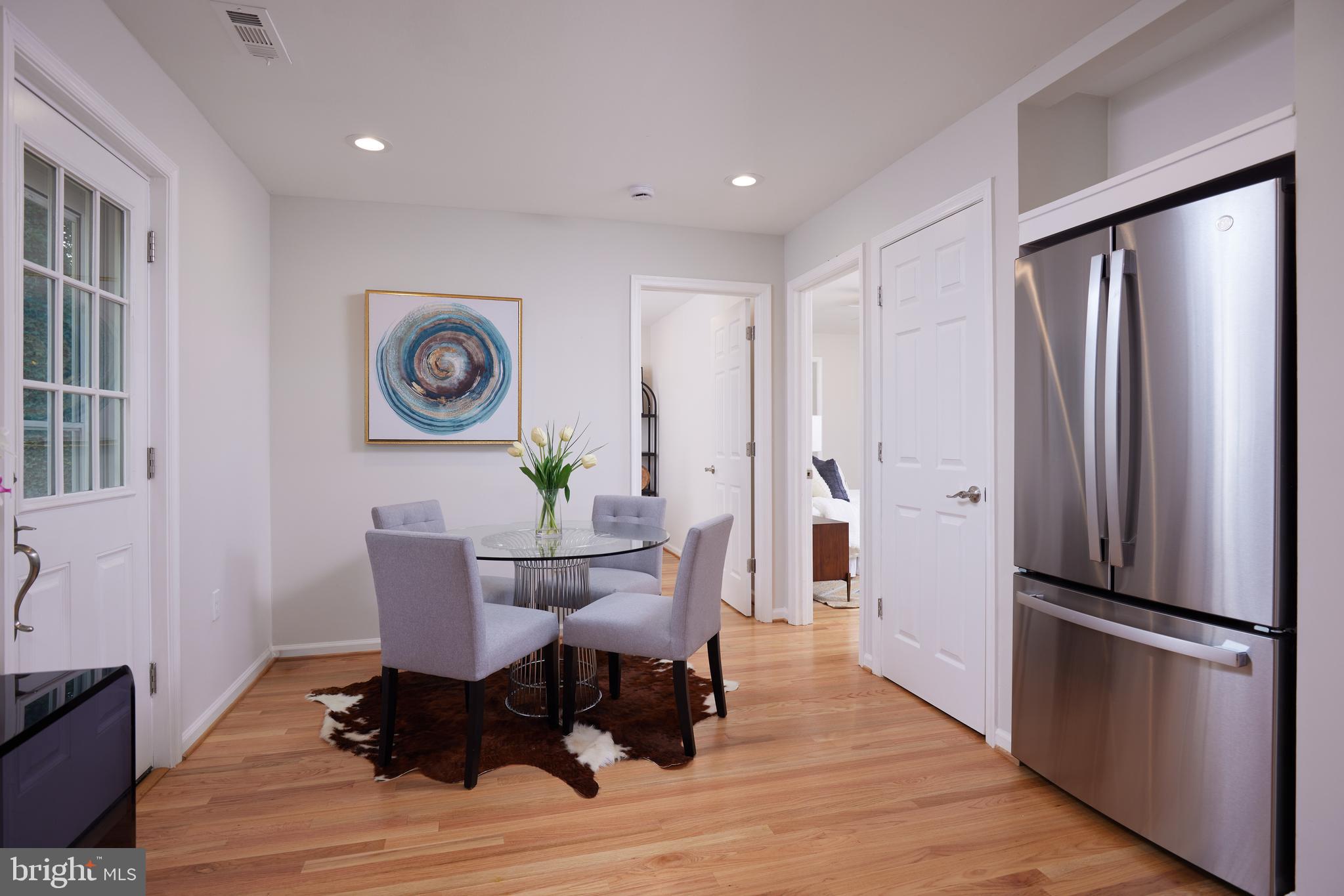 CONNECTICUT GARDENS - Residential