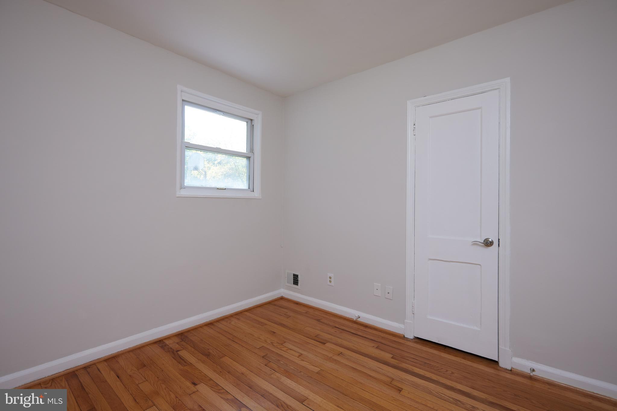 CONNECTICUT GARDENS - Residential