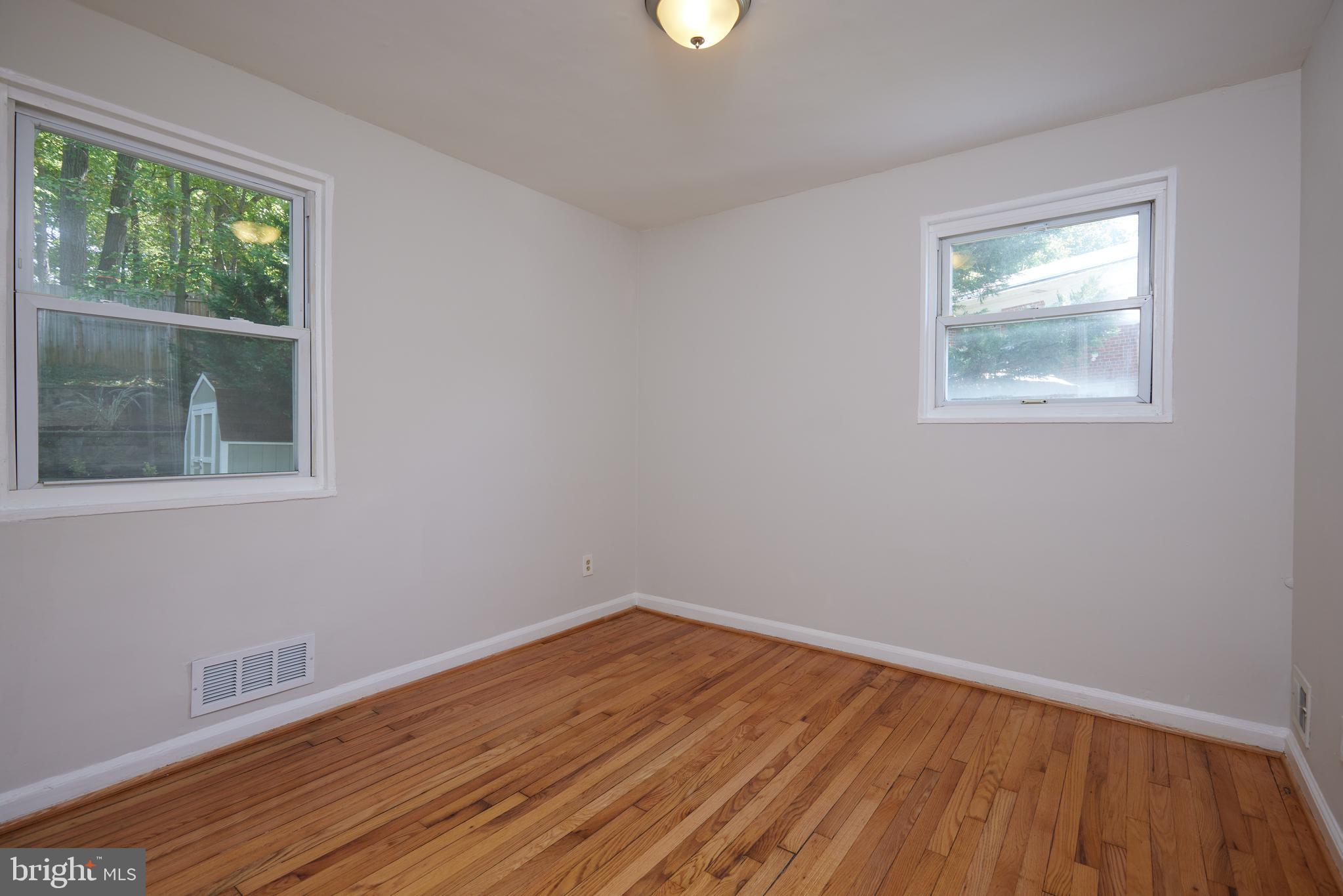 CONNECTICUT GARDENS - Residential