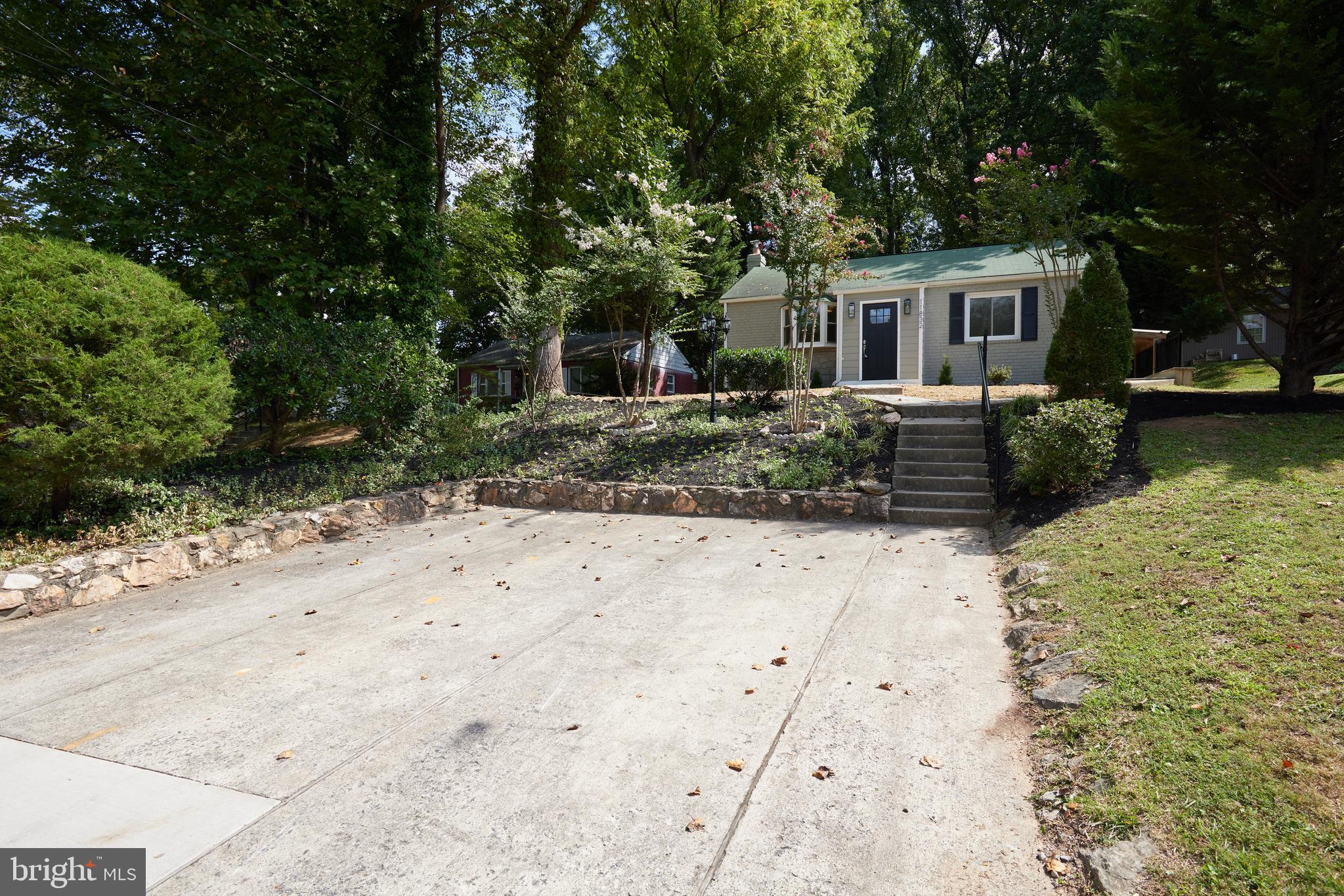 CONNECTICUT GARDENS - Residential