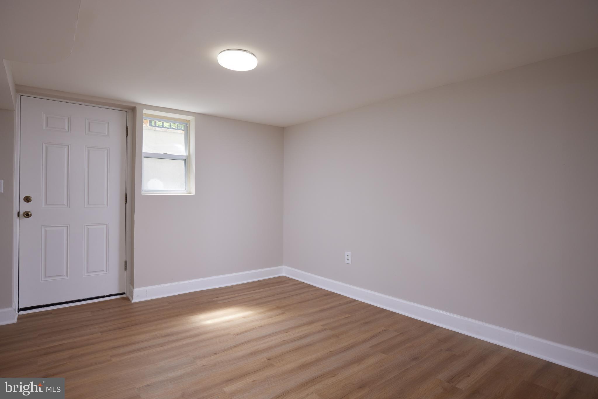 CONNECTICUT GARDENS - Residential