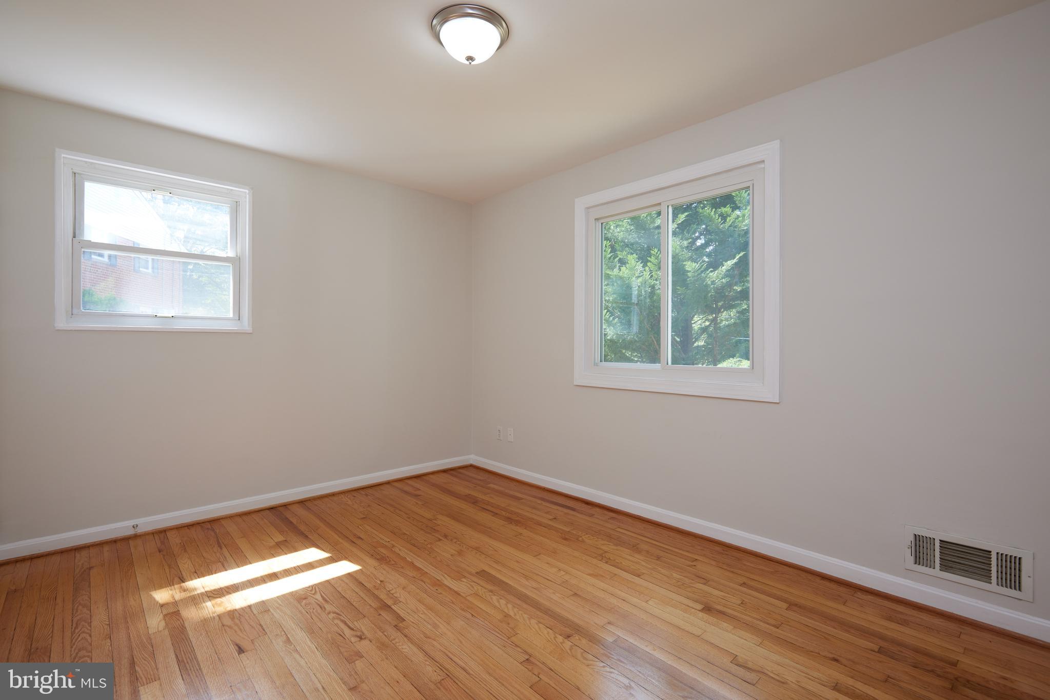 CONNECTICUT GARDENS - Residential