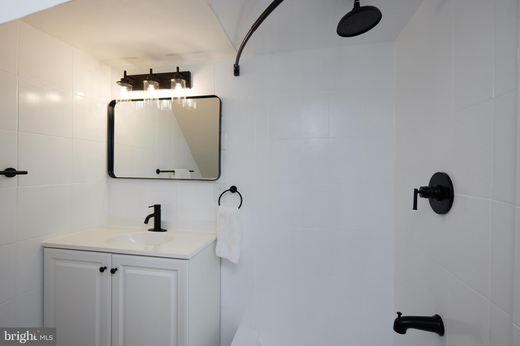 CONNECTICUT GARDENS - Residential