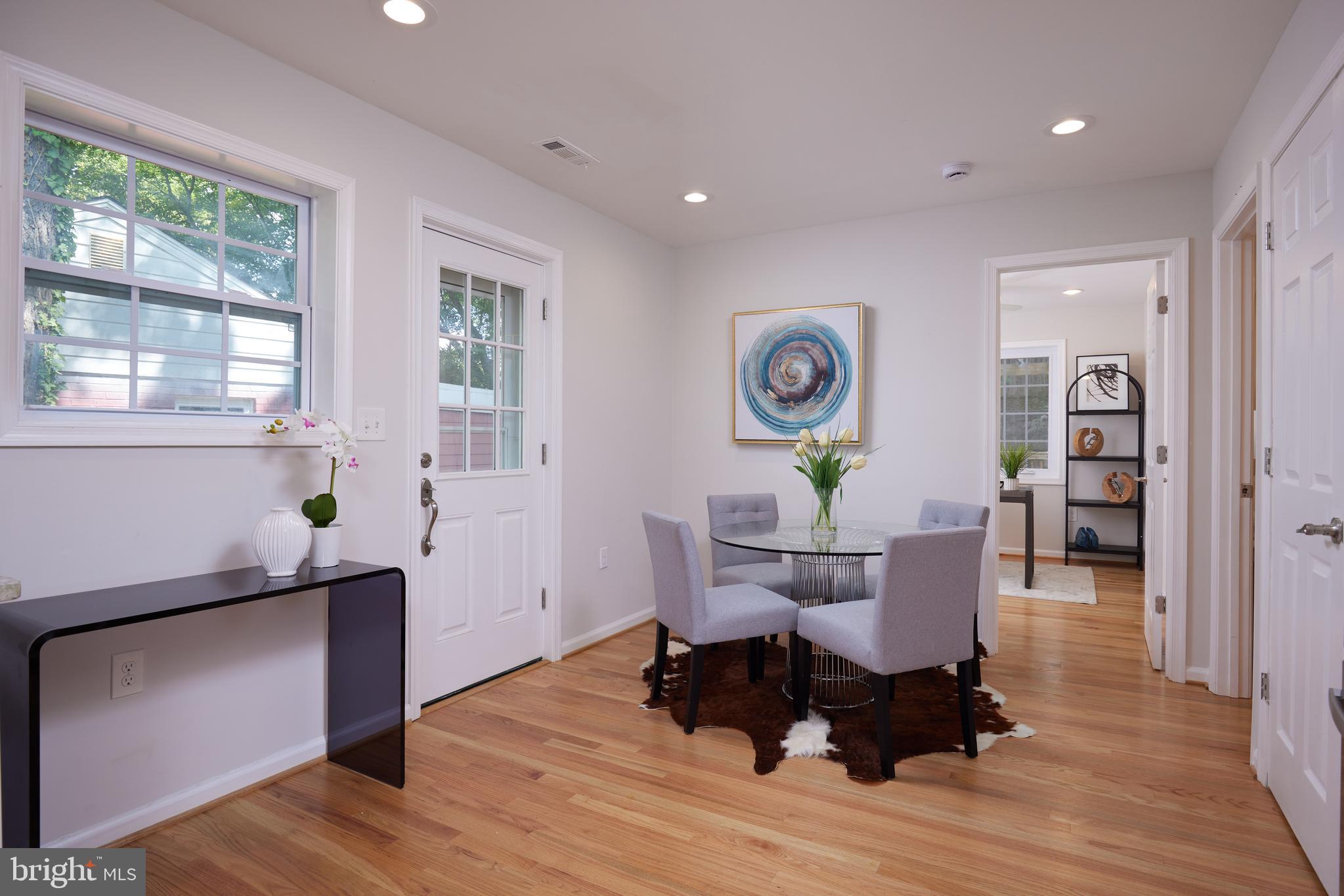 CONNECTICUT GARDENS - Residential