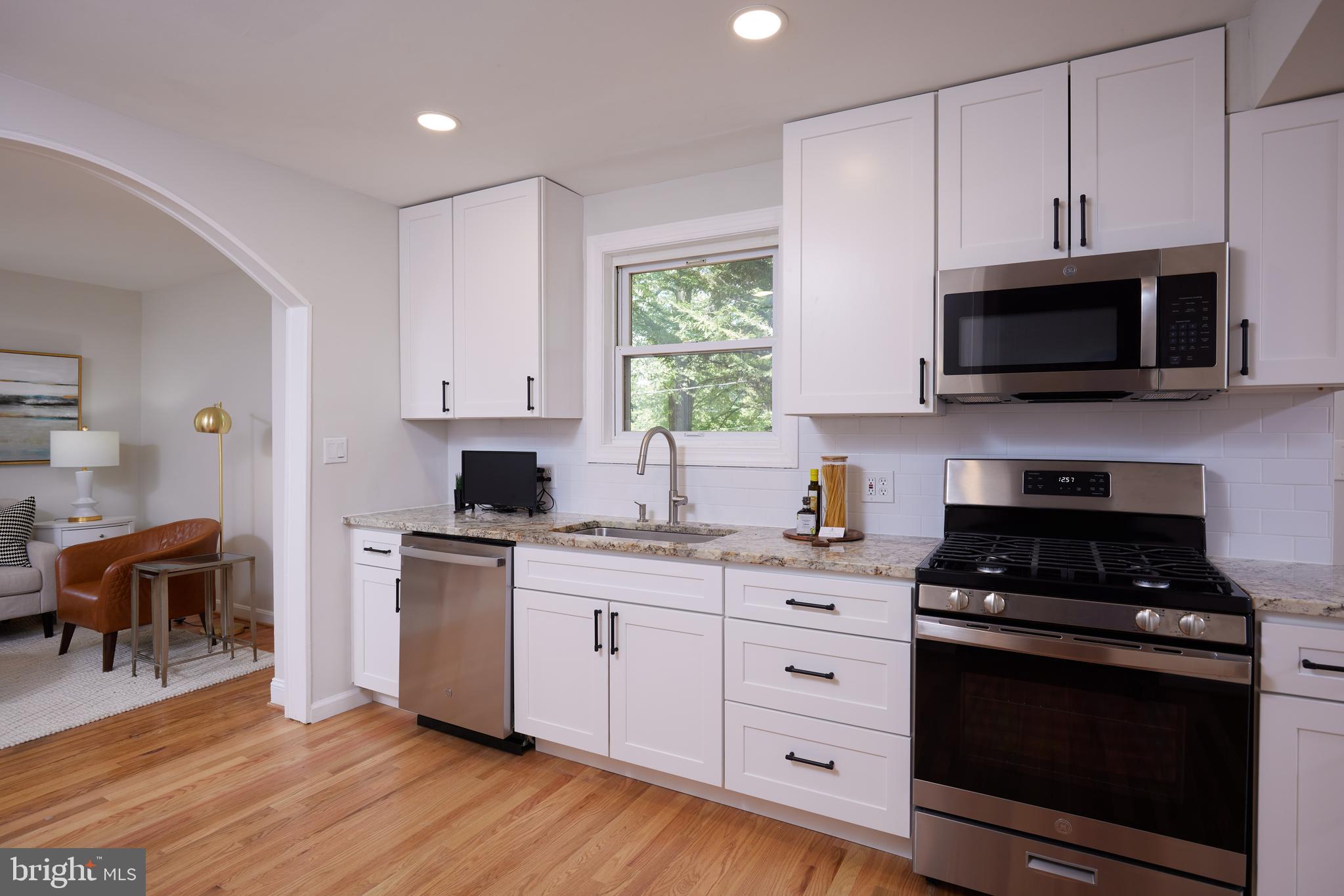 CONNECTICUT GARDENS - Residential