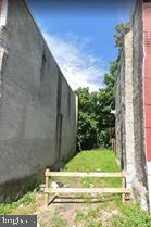 Vacant RSA-5 lot for sale. The dimensions of the lot are 16 x 50 and it is 792 sqft. By right you can build a single family home here.