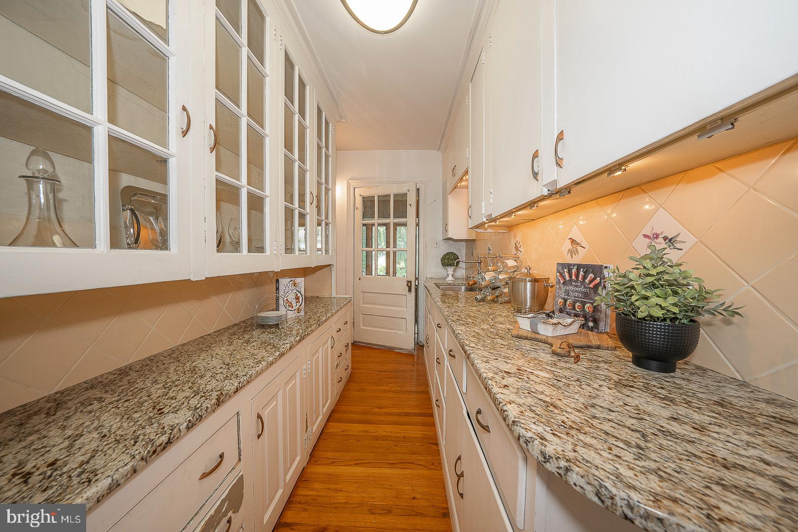 SOUTH WAYNE - Residential