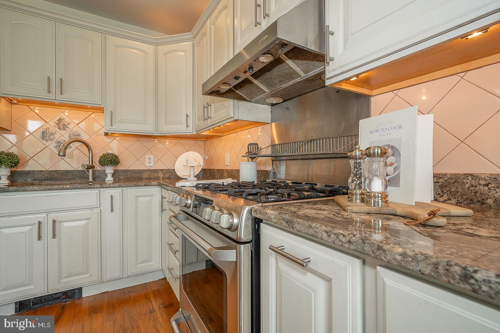 SOUTH WAYNE - Residential