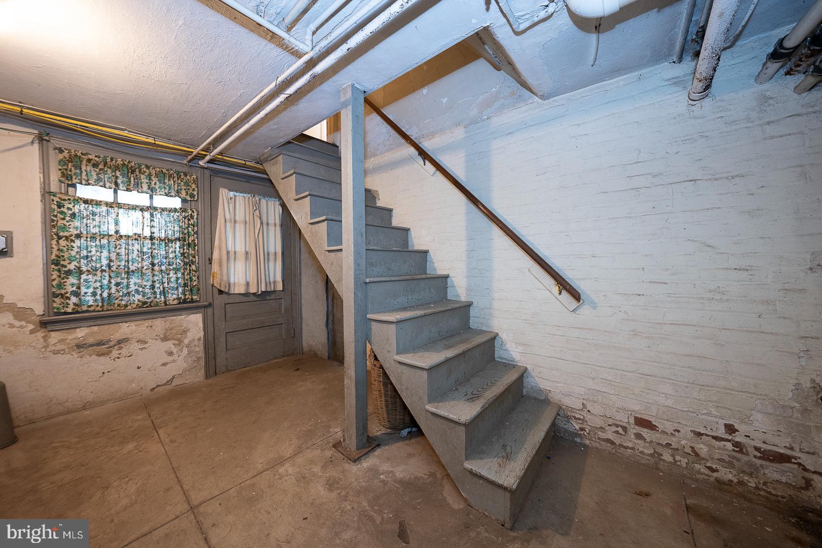 SOUTH WAYNE - Residential