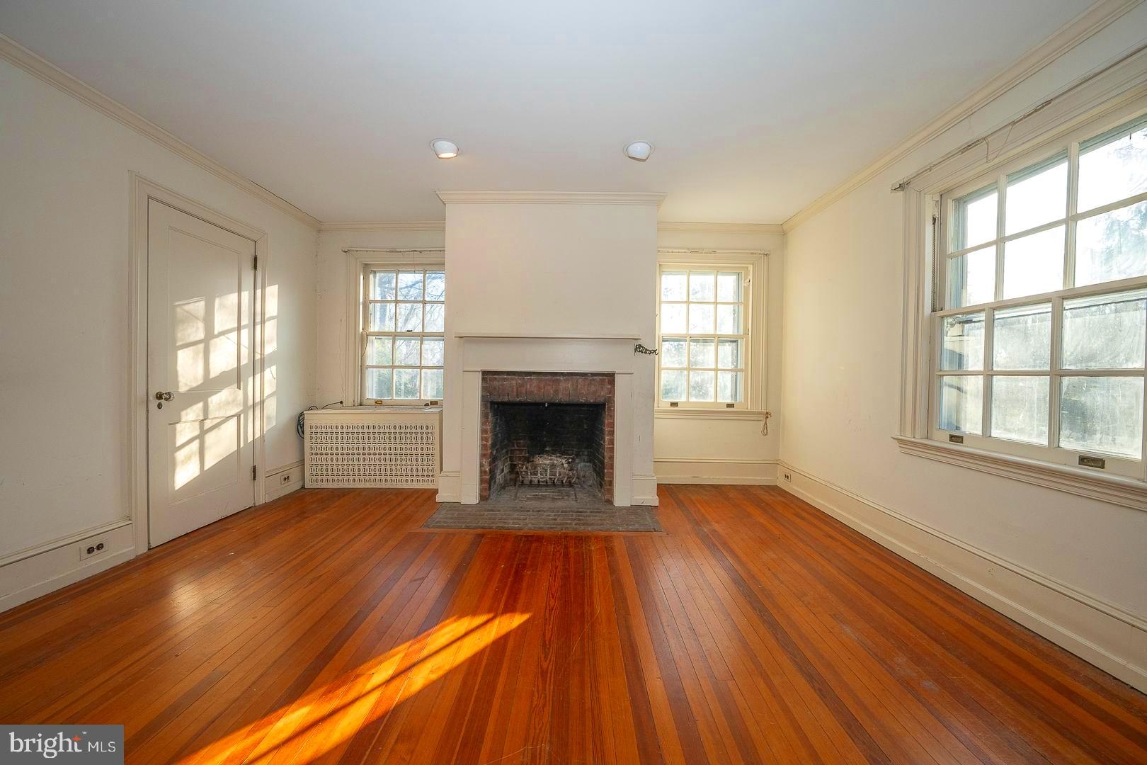 SOUTH WAYNE - Residential