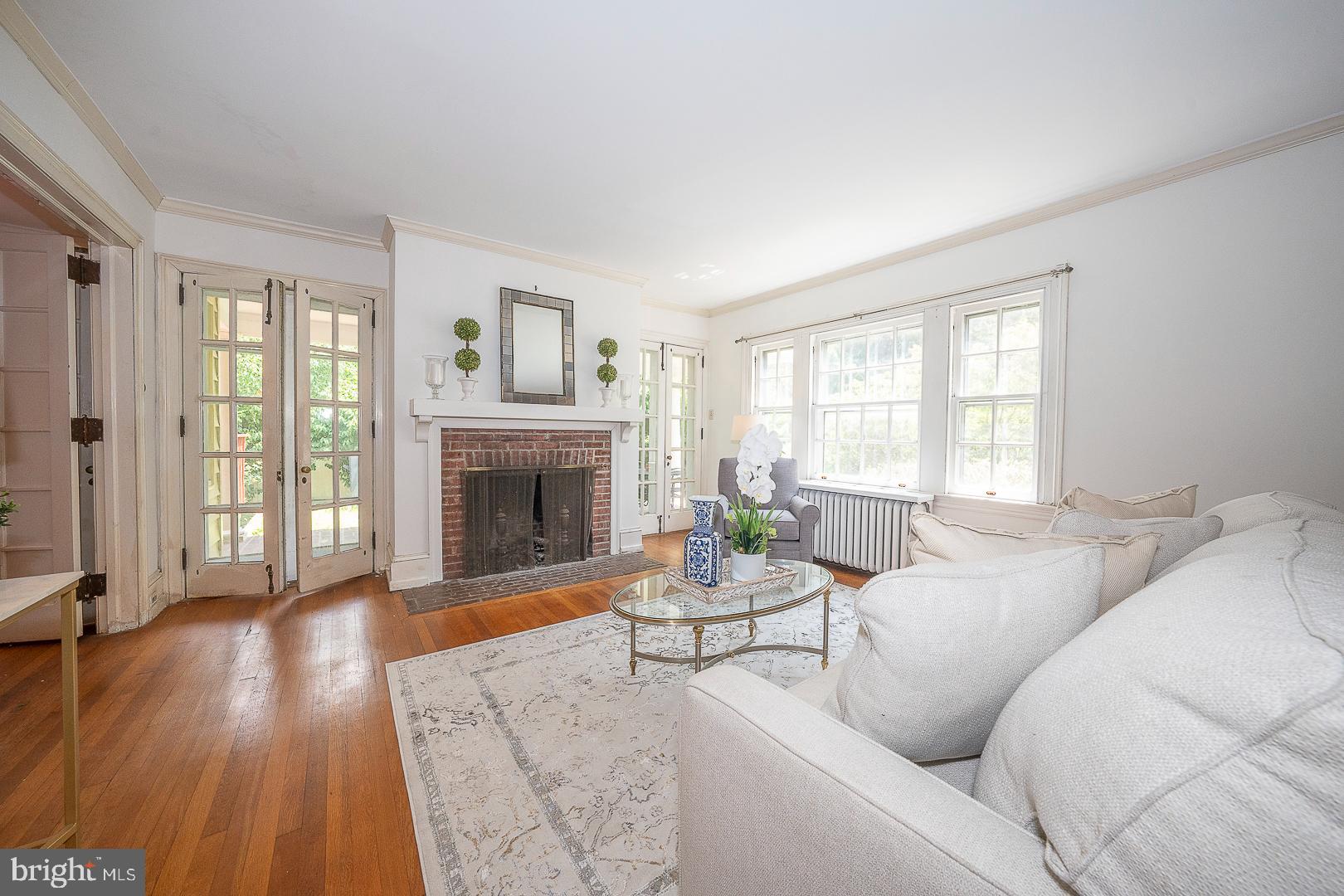 SOUTH WAYNE - Residential