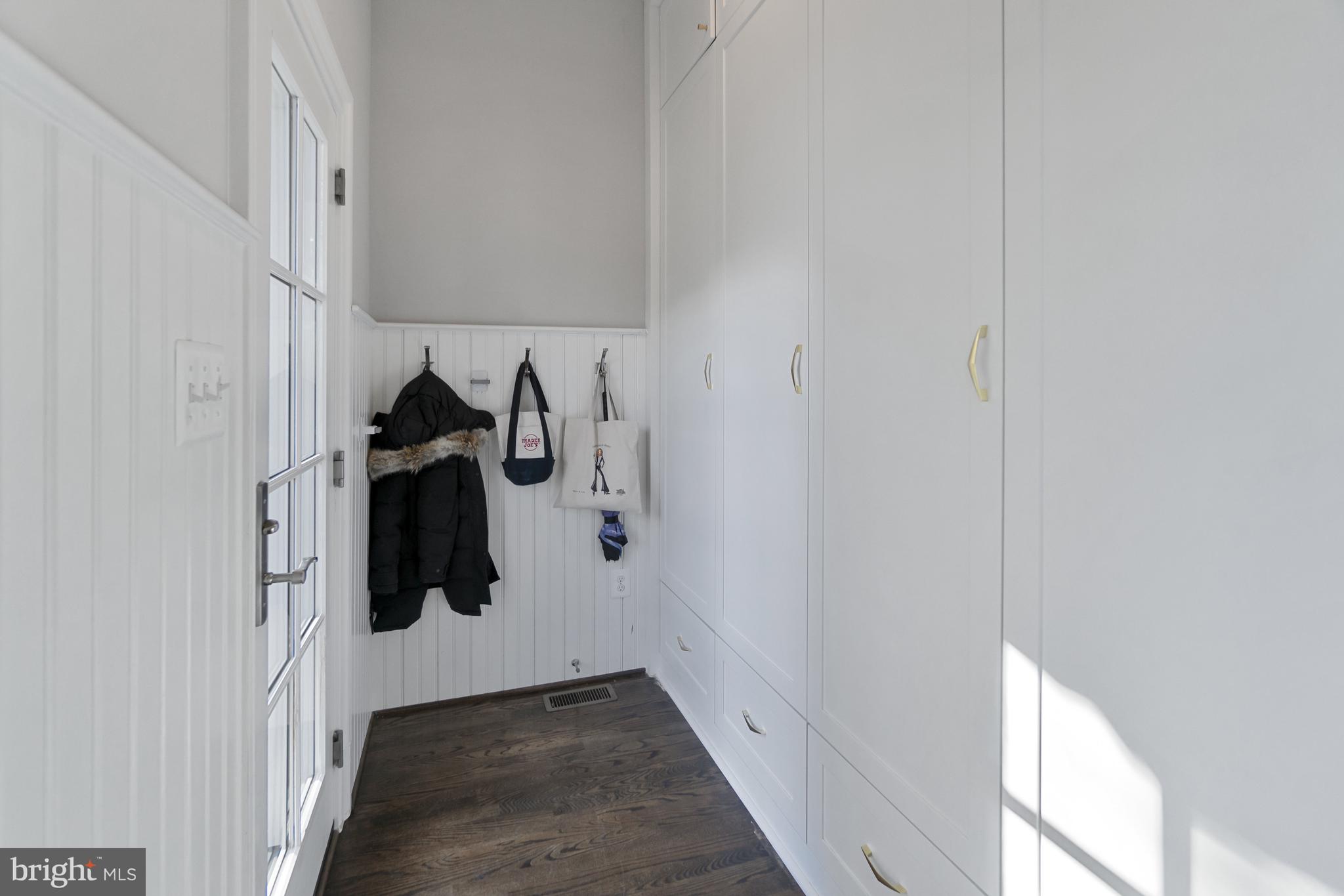 CHEVY CHASE VILLAGE - Residential