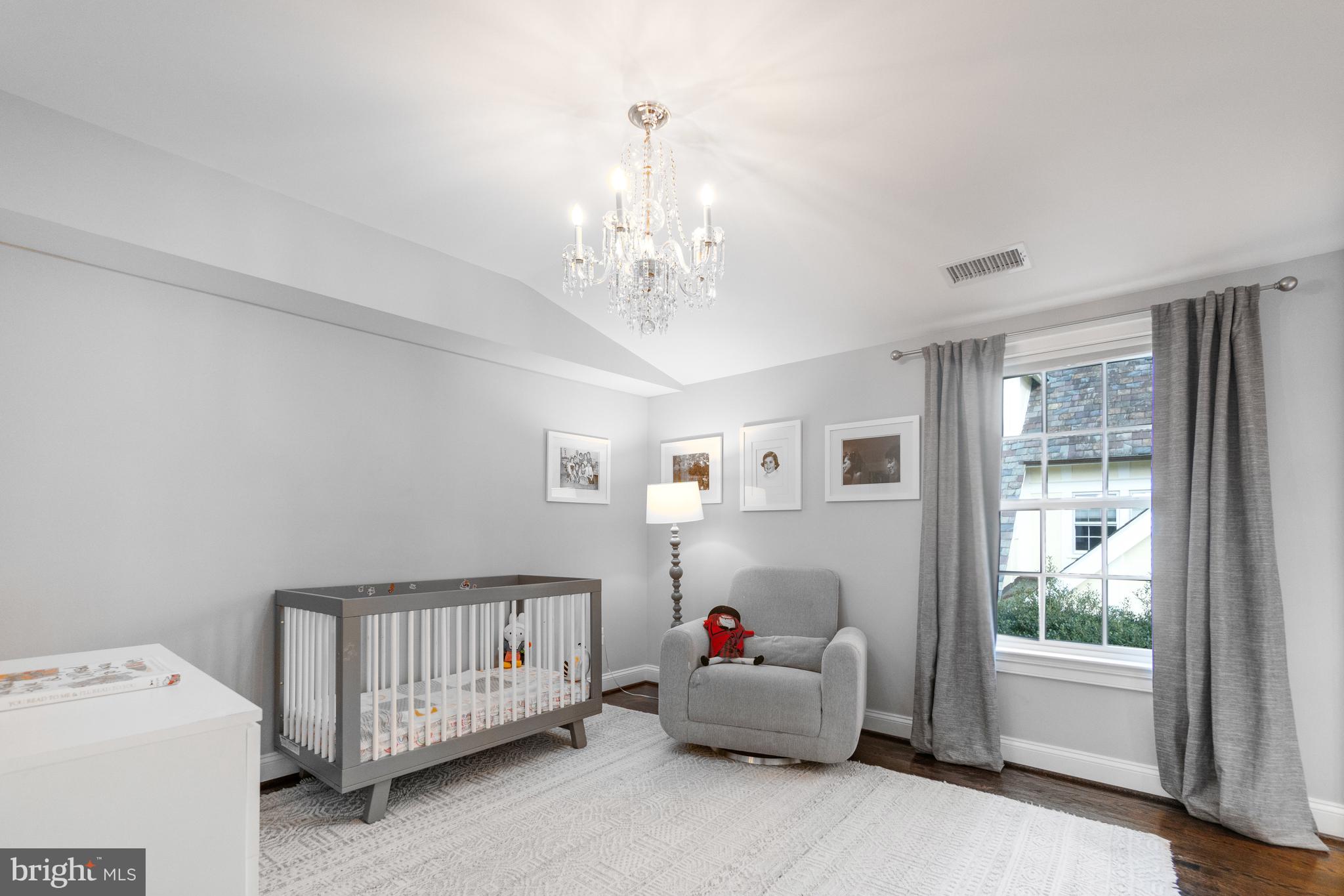 CHEVY CHASE VILLAGE - Residential