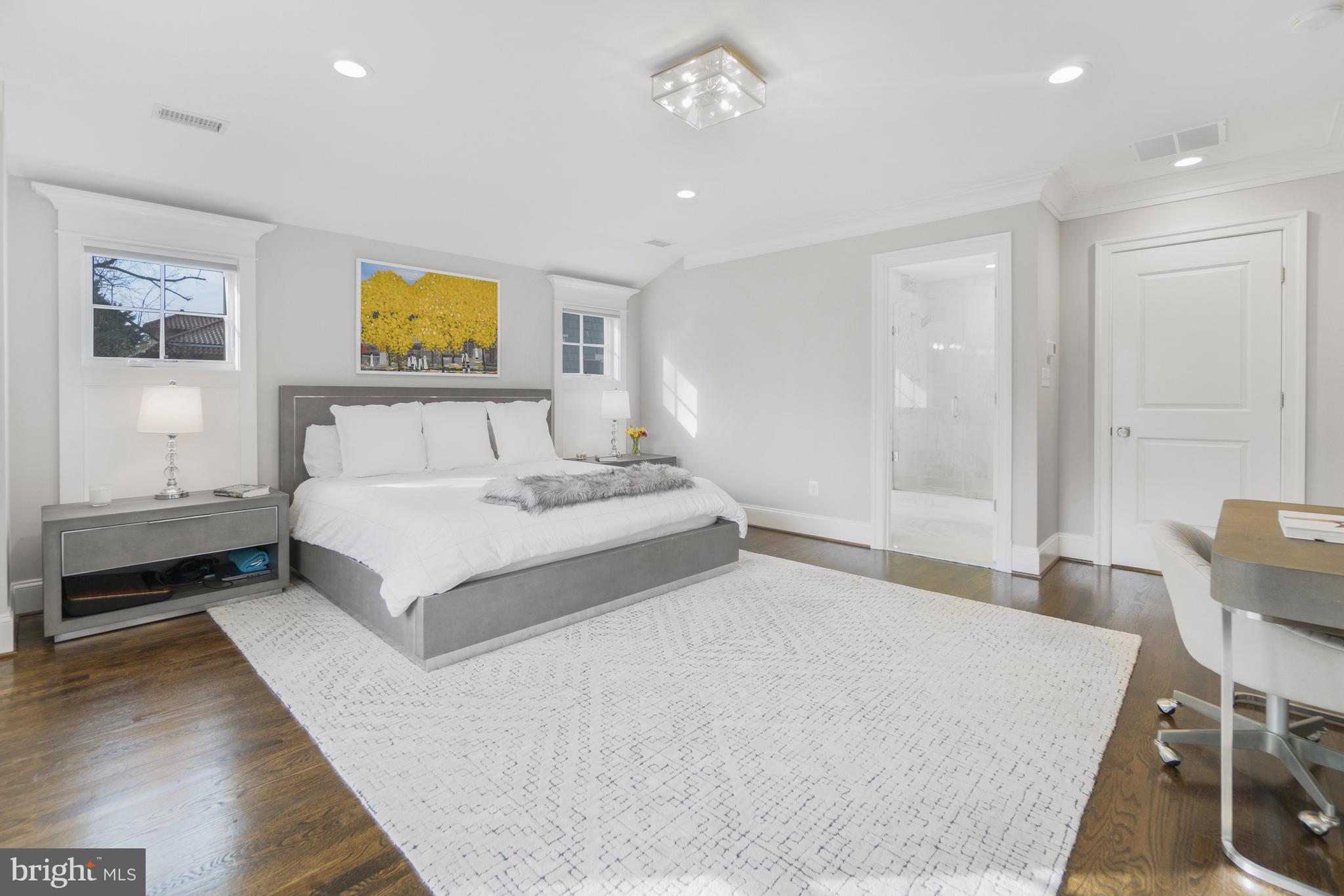 CHEVY CHASE VILLAGE - Residential