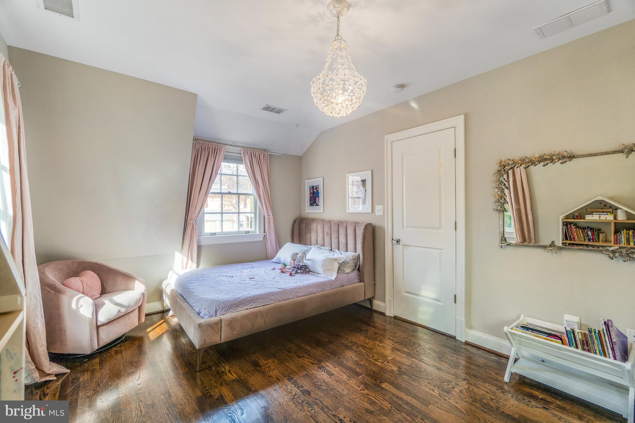 CHEVY CHASE VILLAGE - Residential