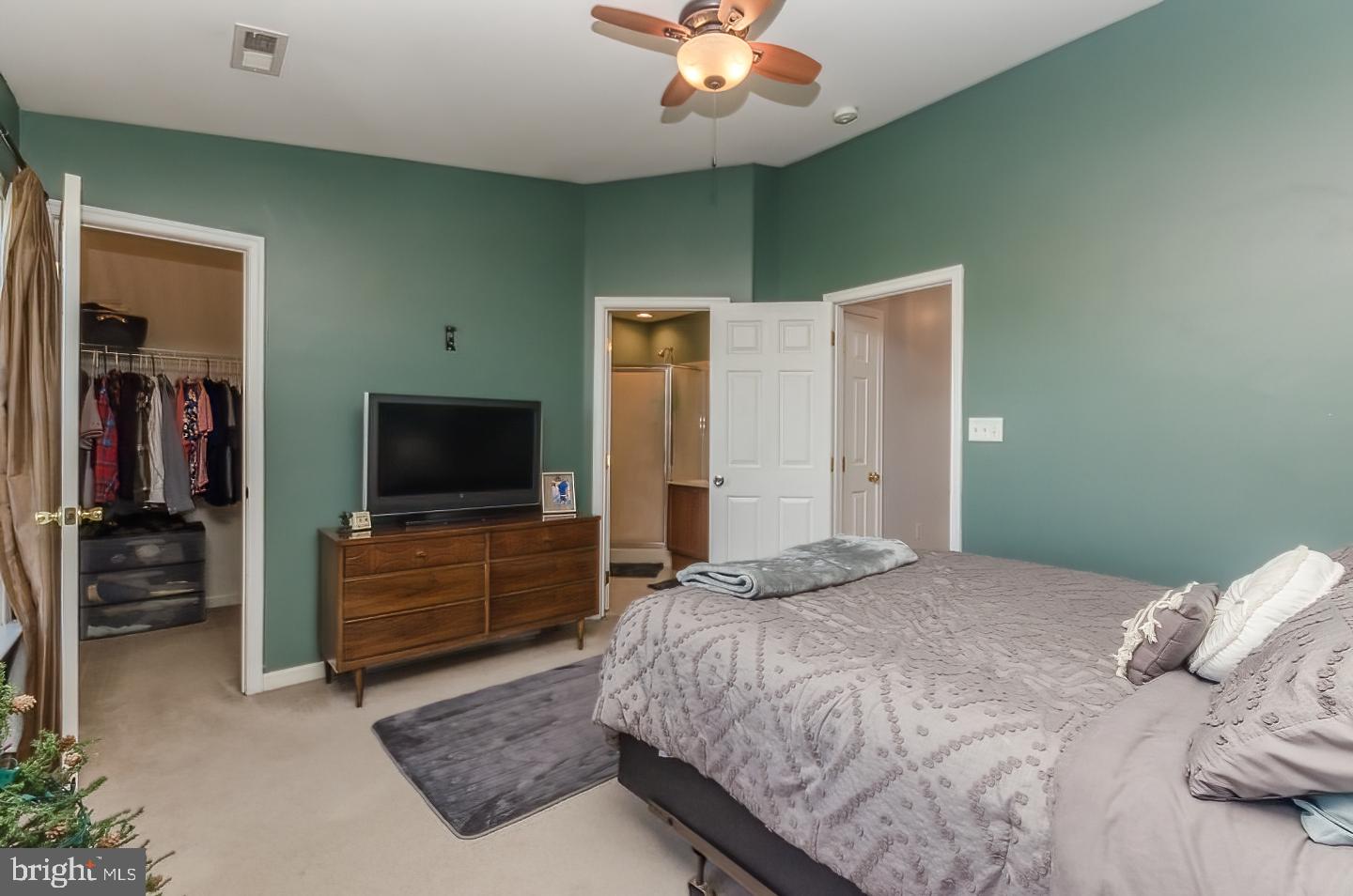 MANOR PARK - Residential