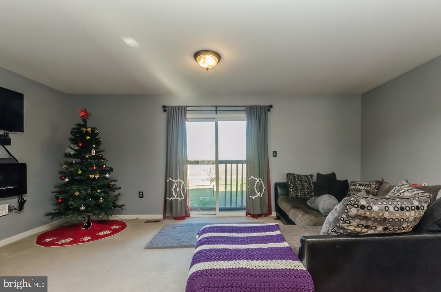 MANOR PARK - Residential