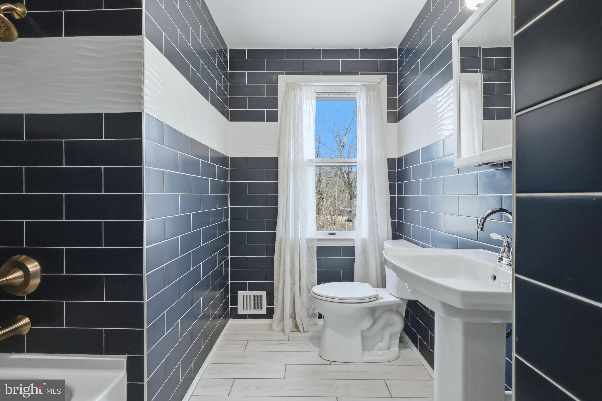 DENTS INHERITANCE - Residential