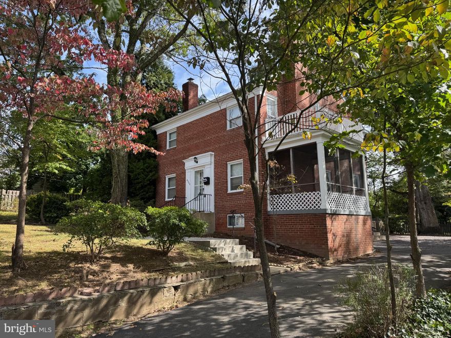 This charming 4-bedroom home is spacious with a gigantic backyard. The first upper level features 3 spacious bedrooms and 2 full baths, including two bedrooms with walk-in closets. The top level has been converted into a large bedroom or office space. The main level includes a bright living area, full kitchen, laundry room, and a convenient half bath. The unfinished basement has ample room for storage. 

Top-rated Arlington schools: 
Tuckahoe Elementary 
Swanson Middle 
Yorktown High 

Located just steps from the ART 55 bus stop and easy access to East Falls Church Metro