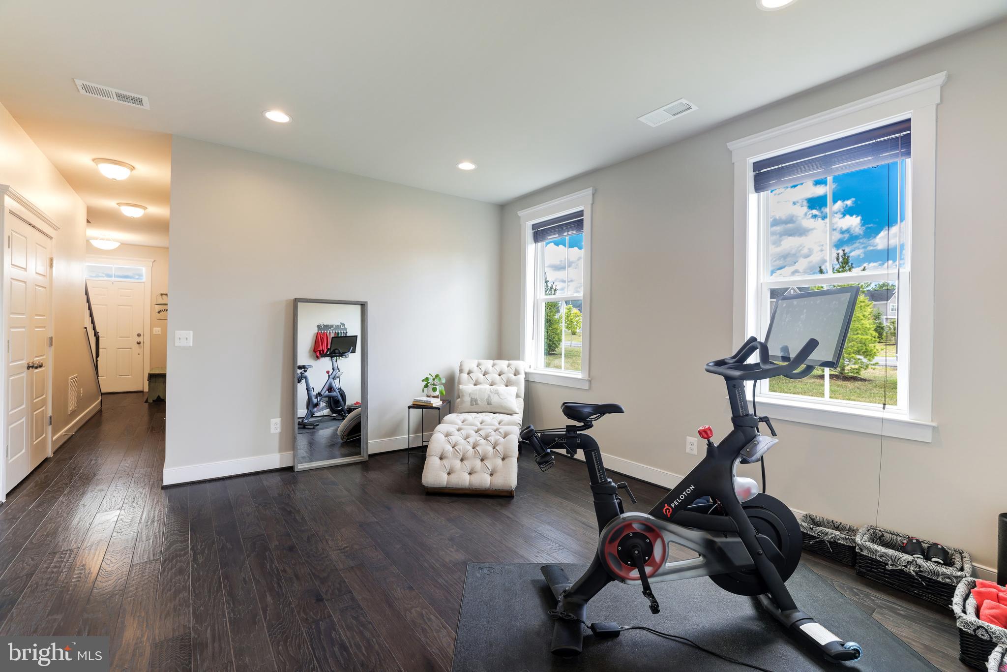 MAYFAIR - Residential