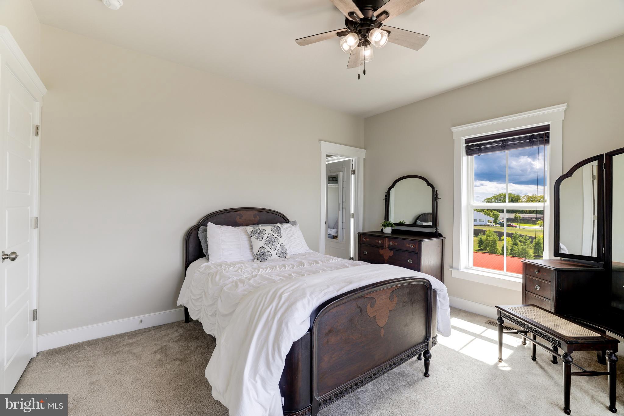 MAYFAIR - Residential