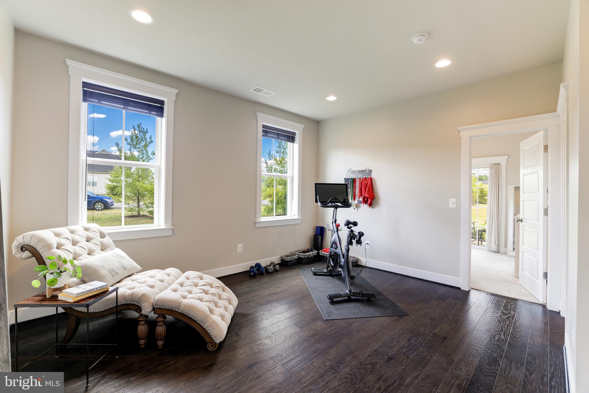 MAYFAIR - Residential