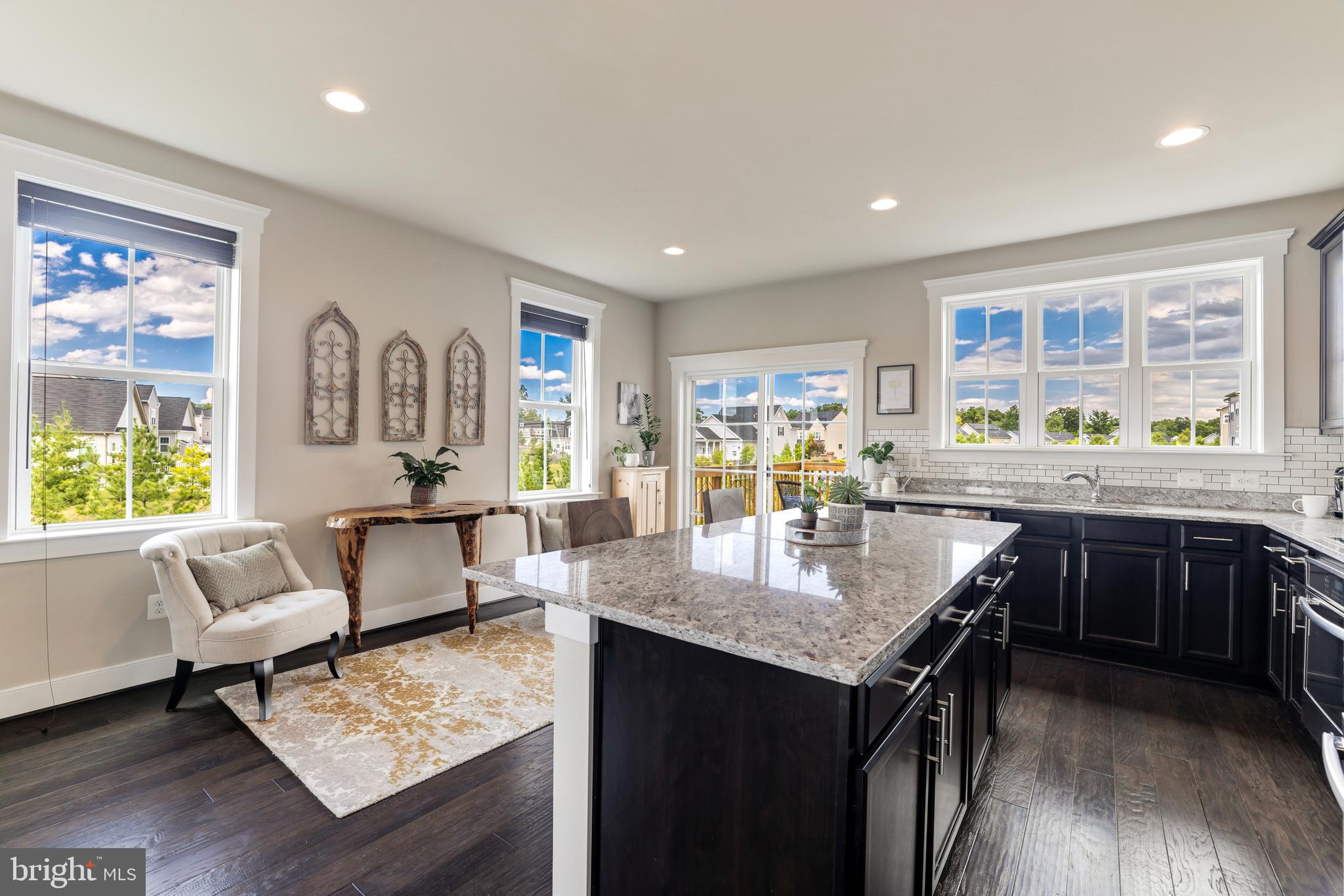 MAYFAIR - Residential