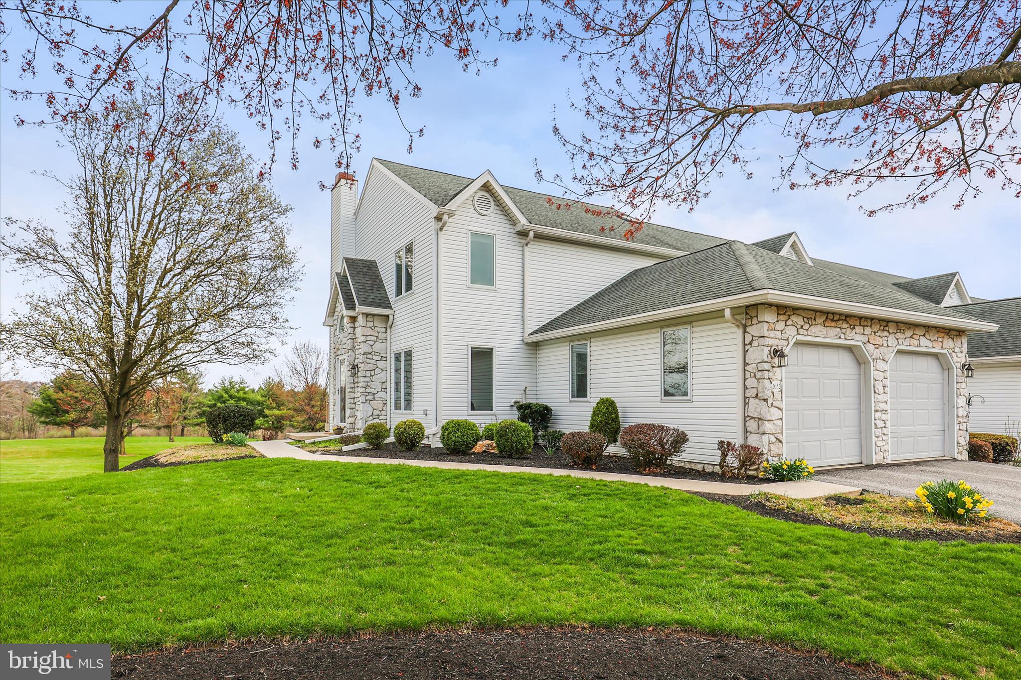 2652 FAIRWAY DRIVE 2652