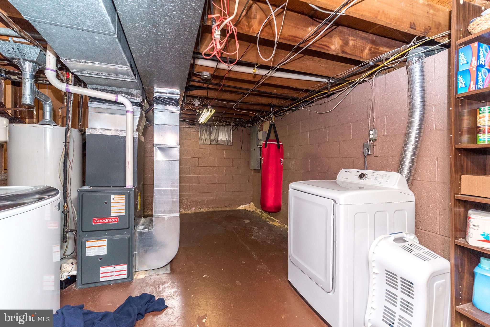 ROSLYN - Residential