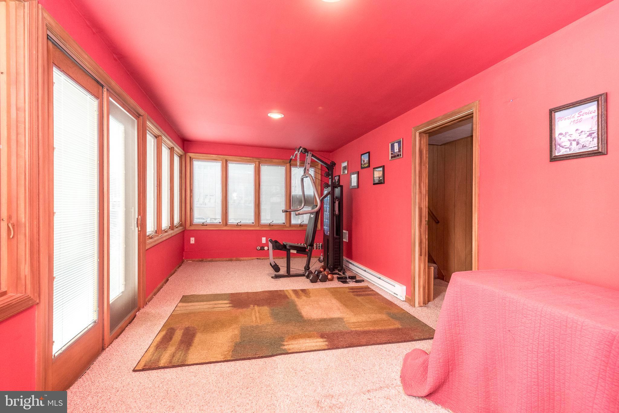 ROSLYN - Residential