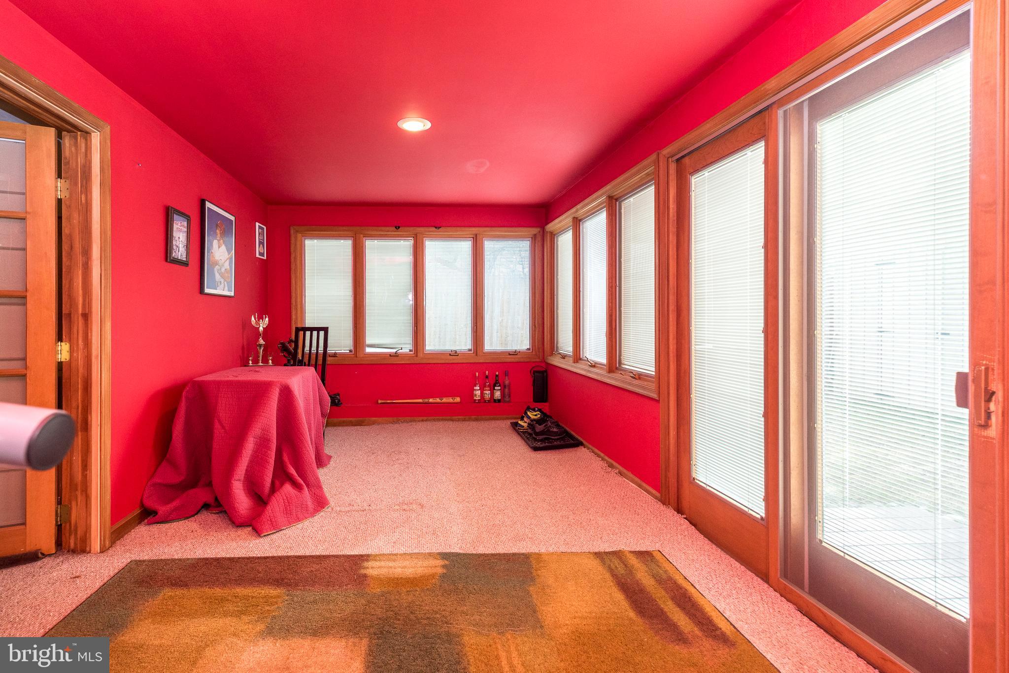 ROSLYN - Residential