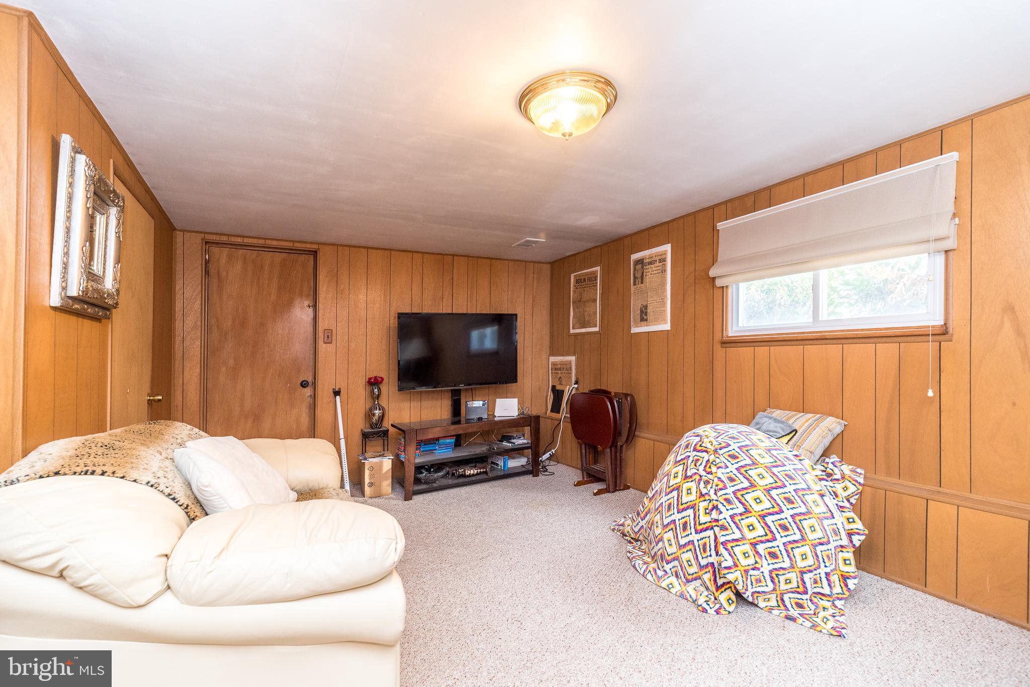 ROSLYN - Residential