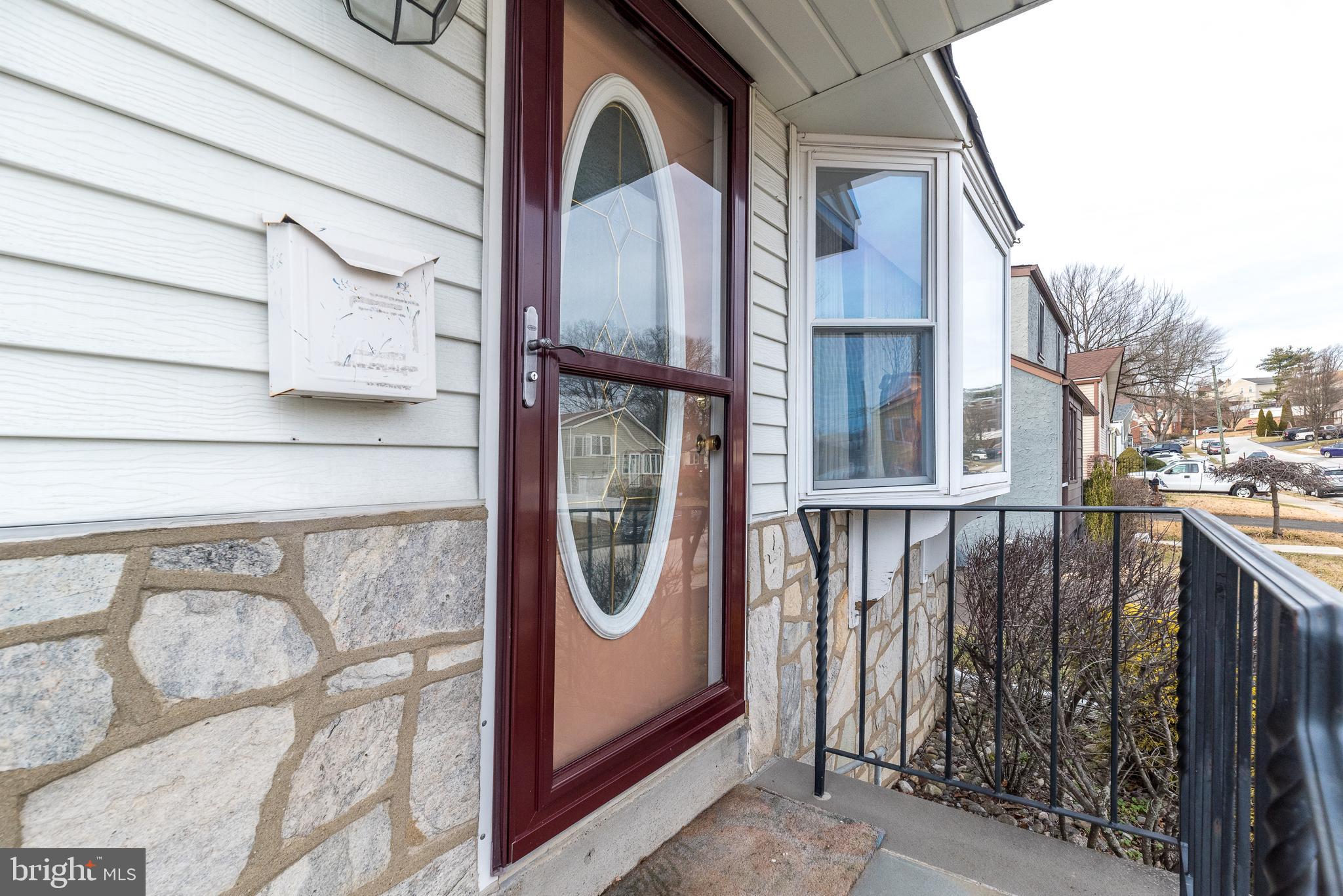 ROSLYN - Residential