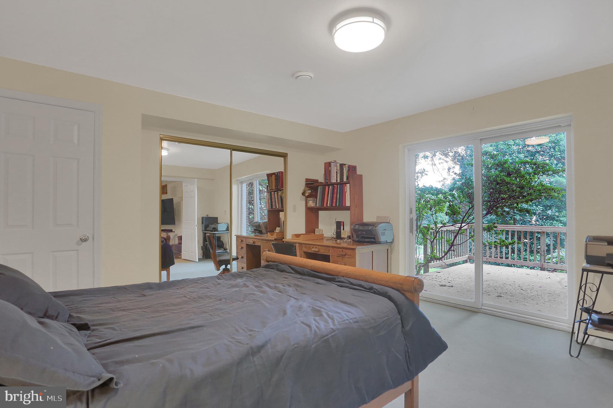 COUNTRY CLUB PARK - Residential