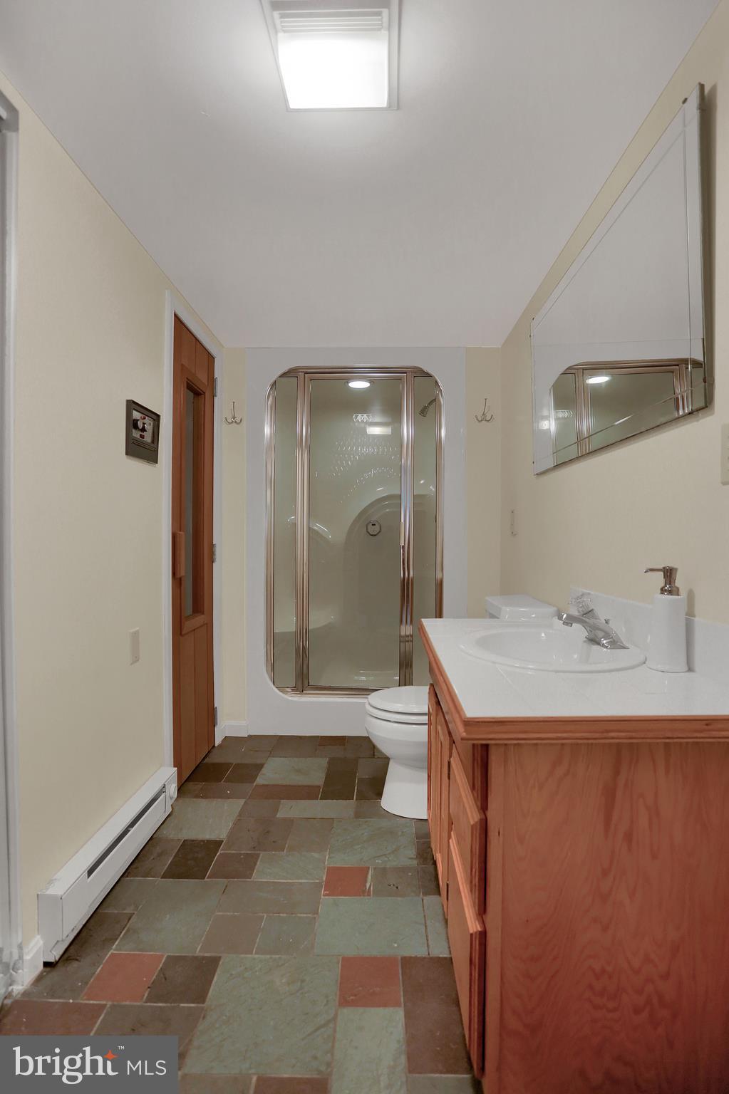 COUNTRY CLUB PARK - Residential