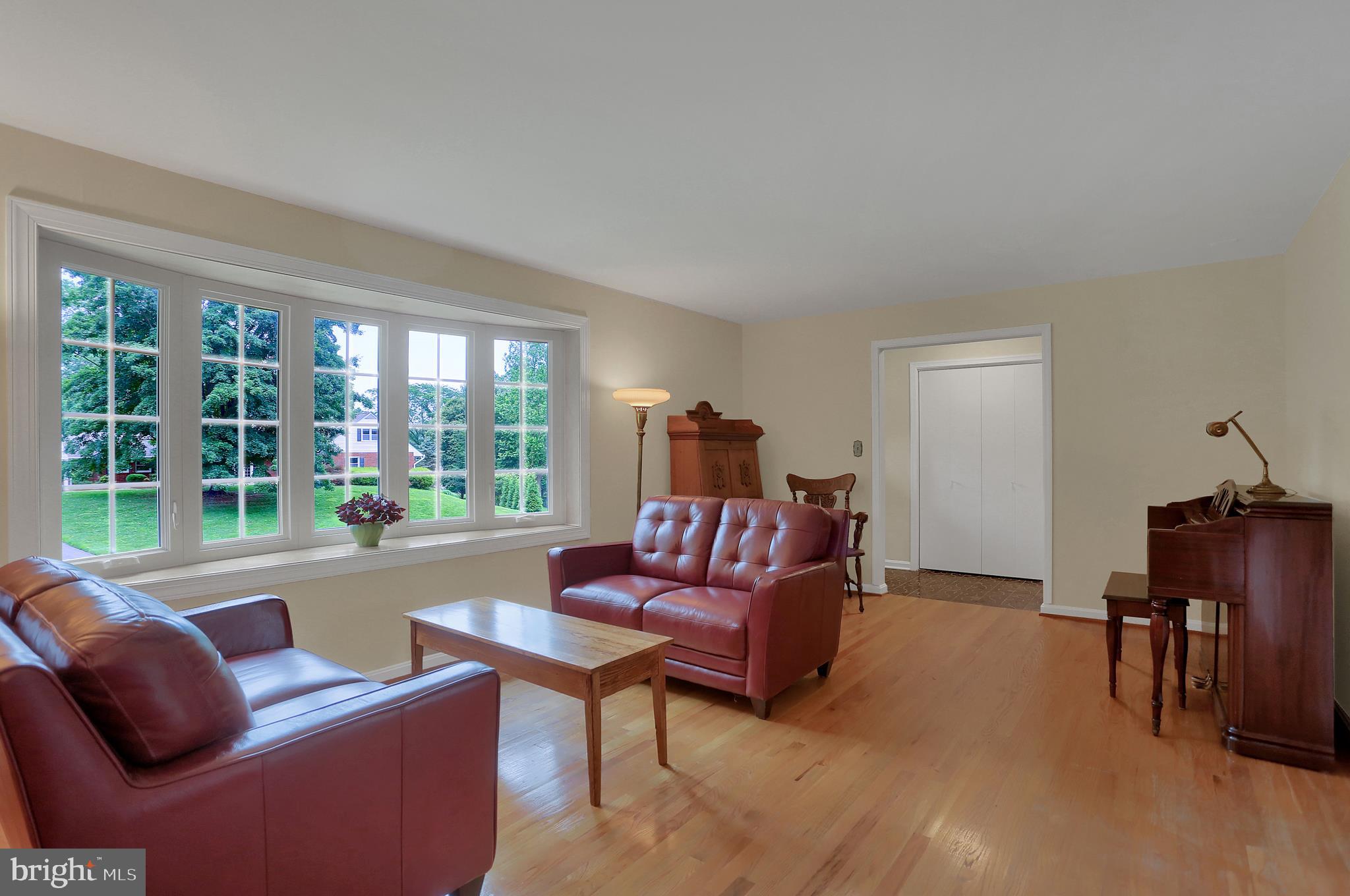 COUNTRY CLUB PARK - Residential