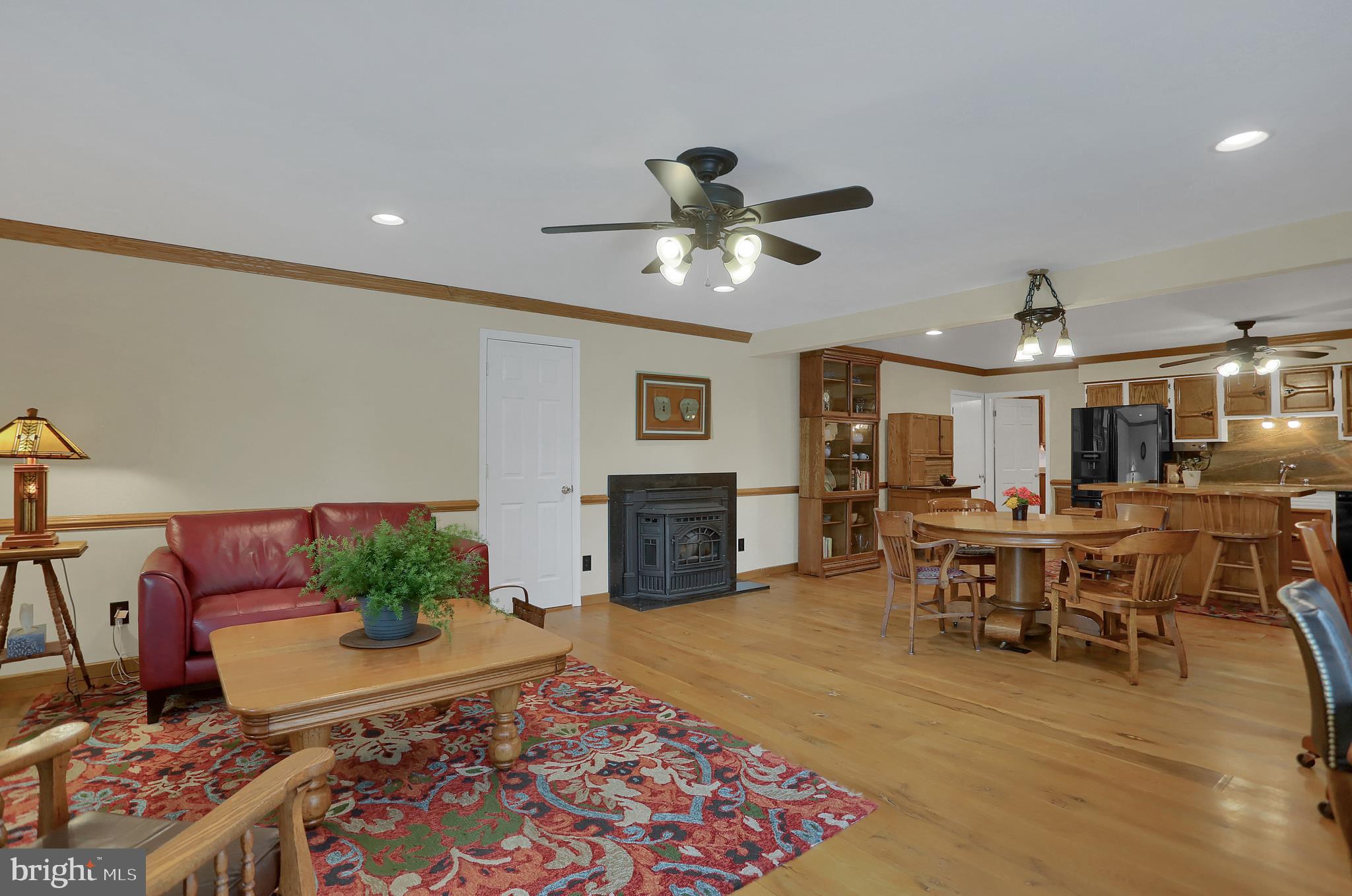 COUNTRY CLUB PARK - Residential