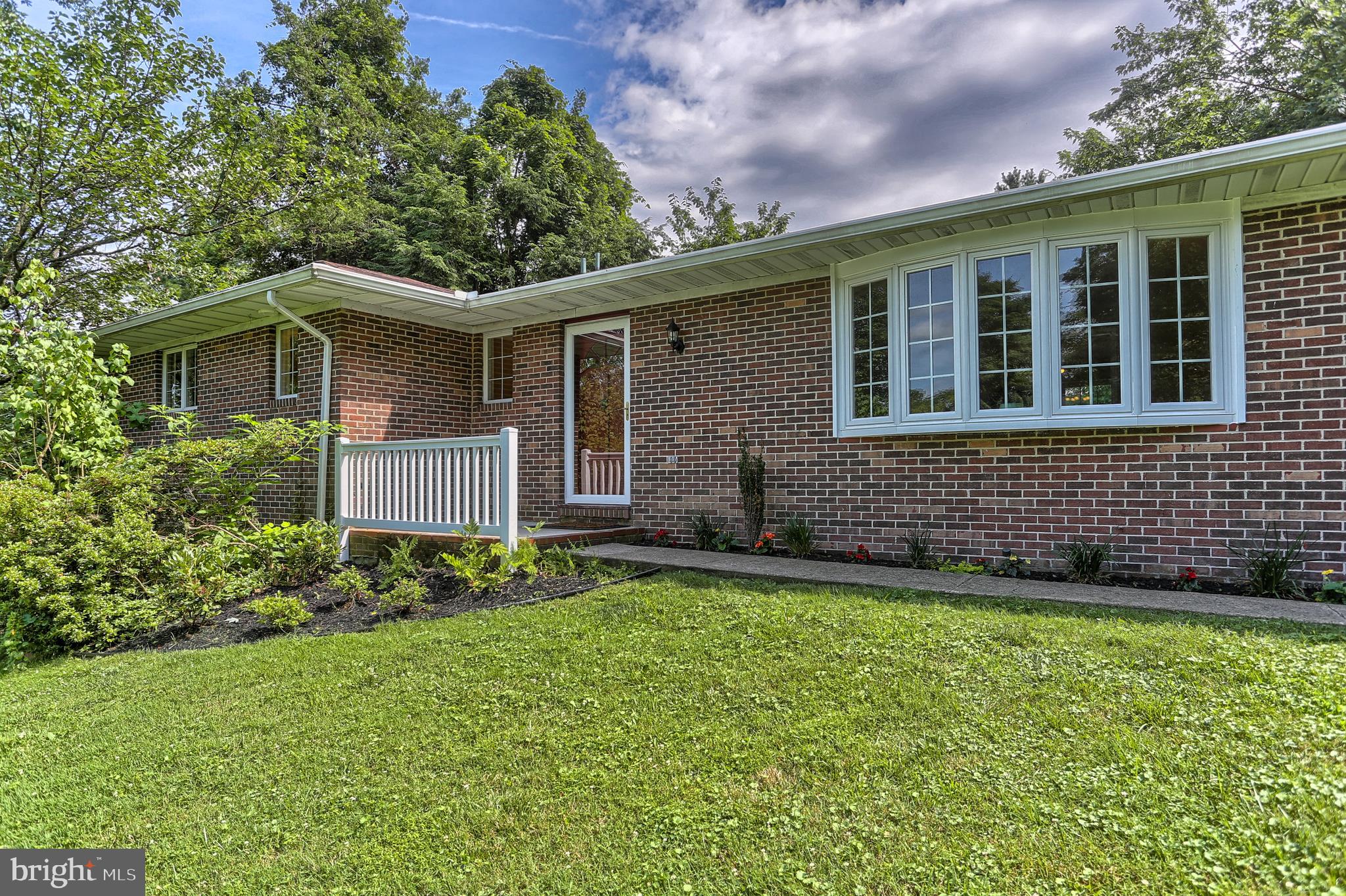 COUNTRY CLUB PARK - Residential