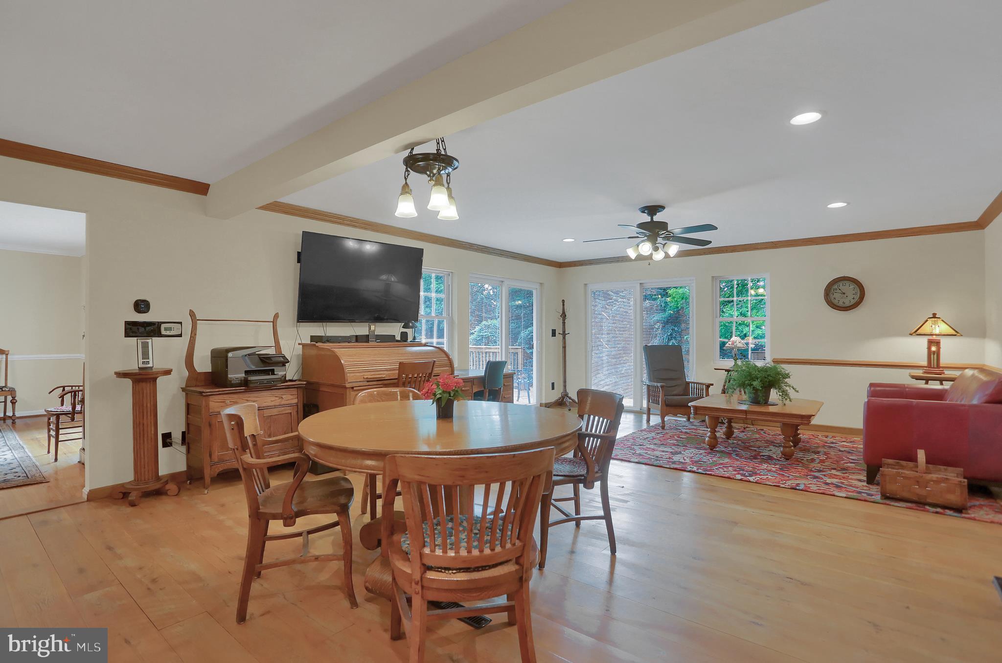 COUNTRY CLUB PARK - Residential