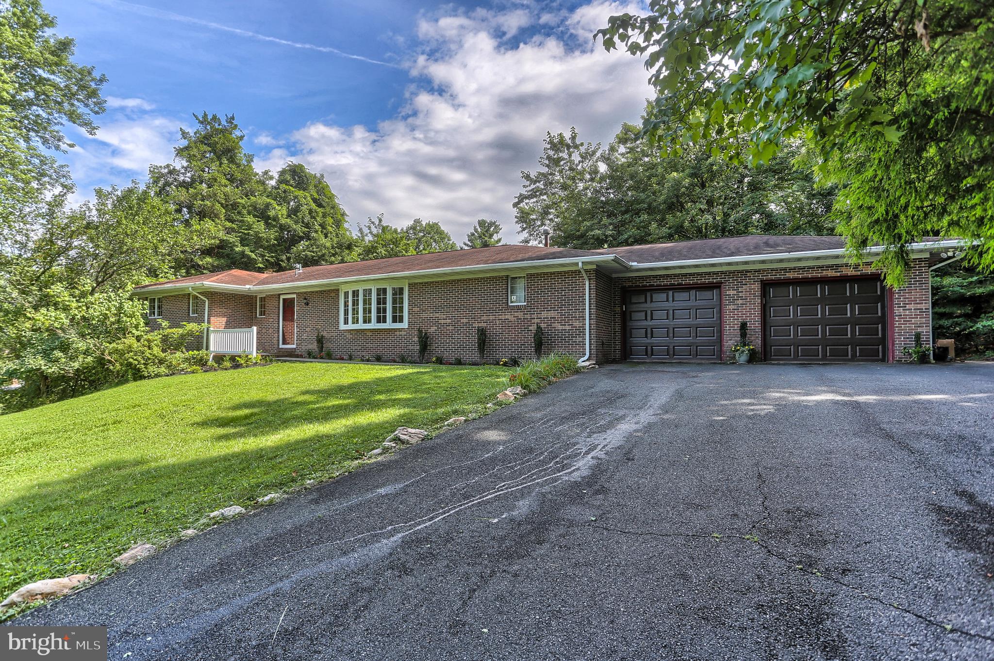 COUNTRY CLUB PARK - Residential