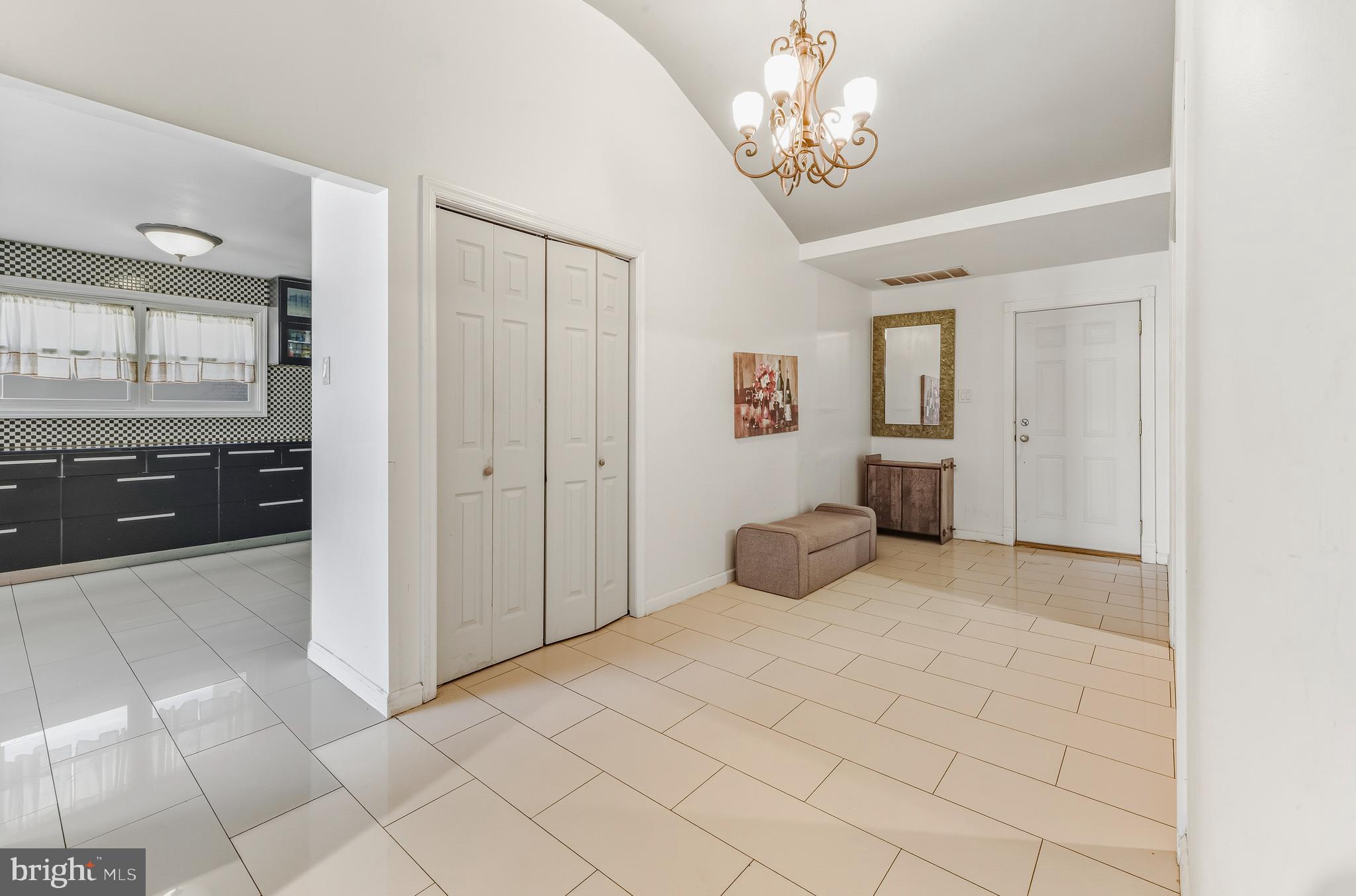 28 FOREST HILL DRIVE