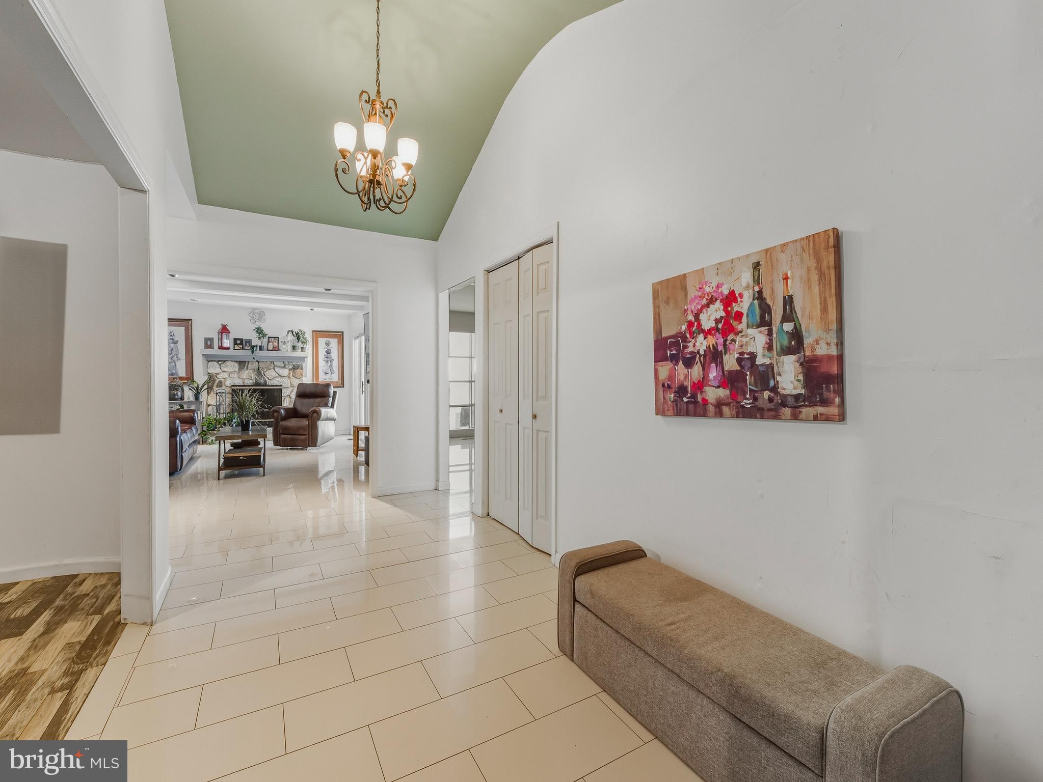 28 FOREST HILL DRIVE