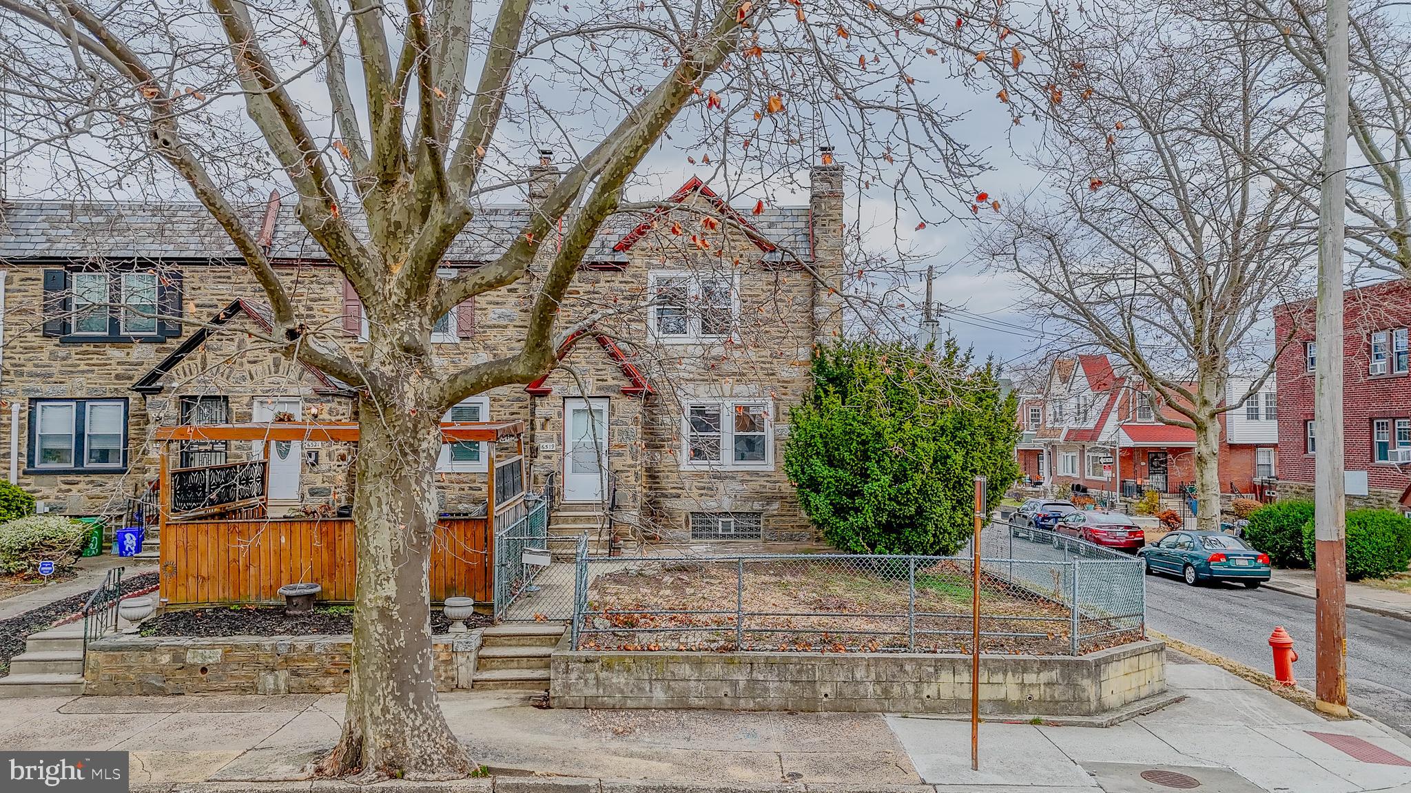 EAST OAK LANE - Residential Income