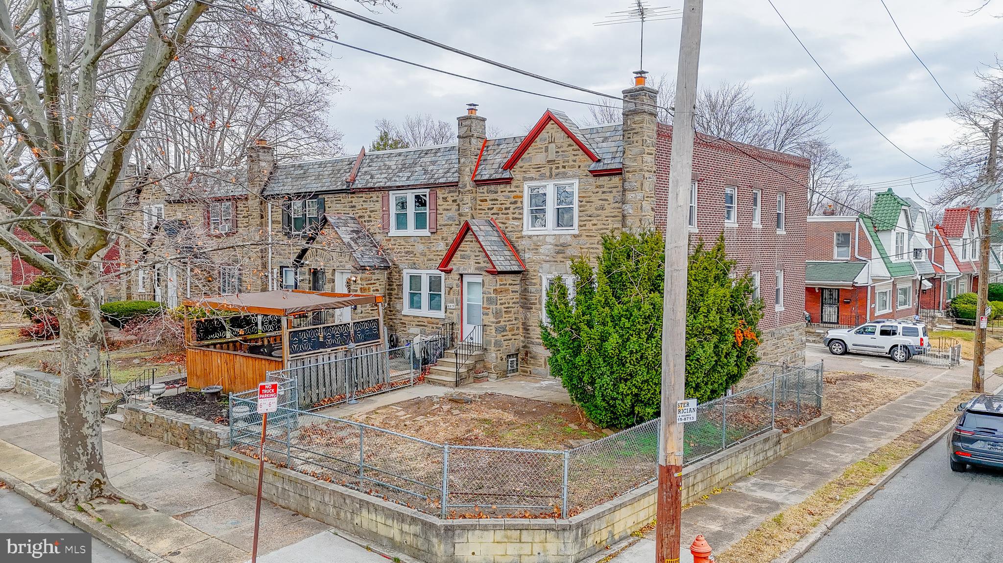 EAST OAK LANE - Residential Income