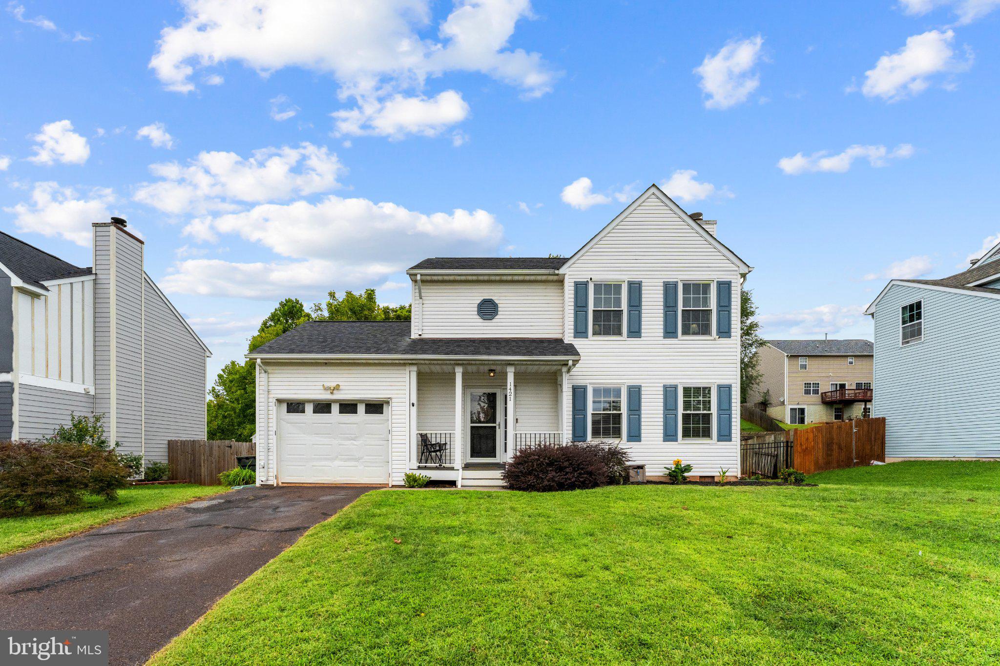 1421 N THOMAS WAY