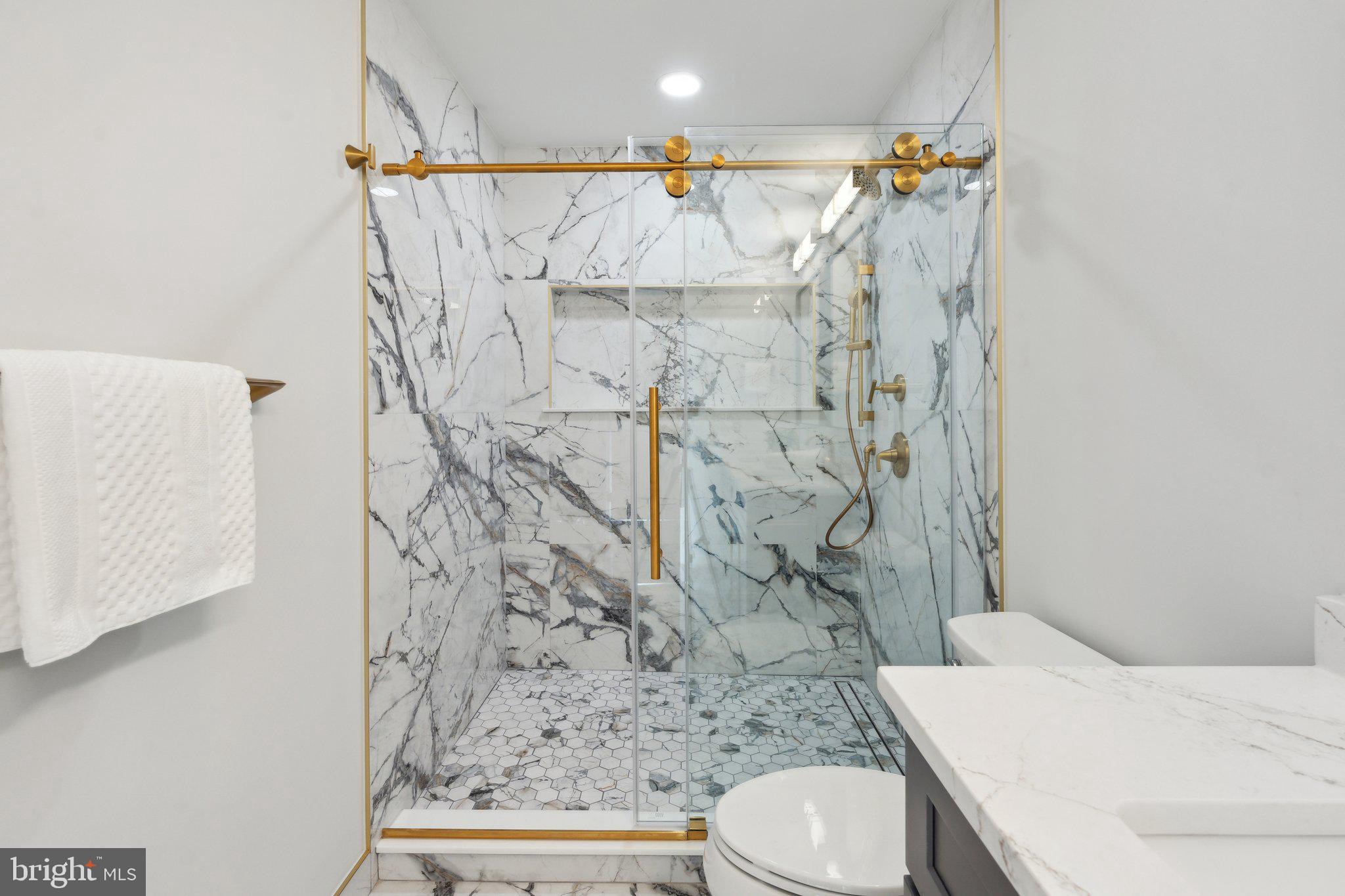 WOLF TRAP WOODS - Residential