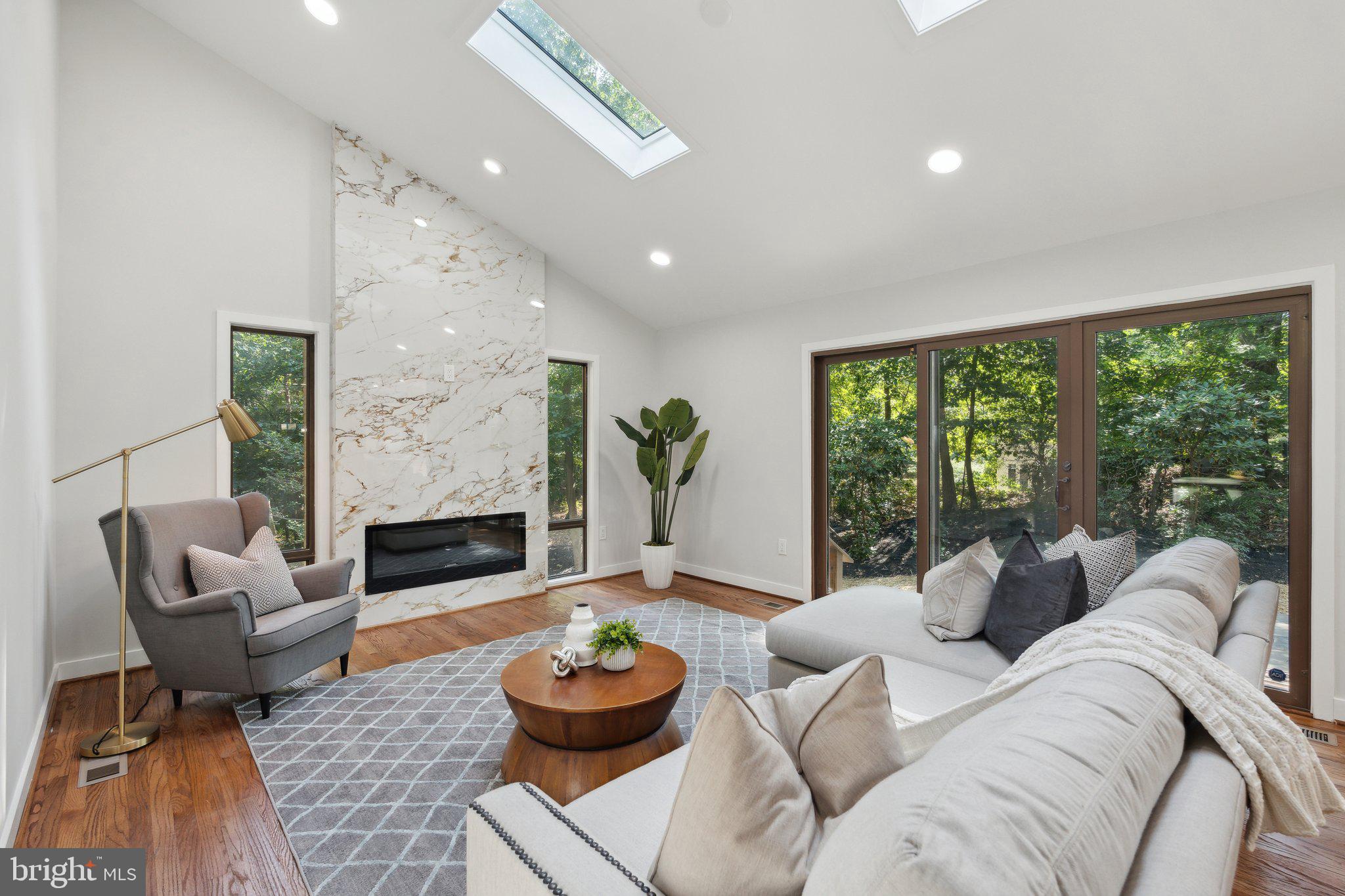 WOLF TRAP WOODS - Residential