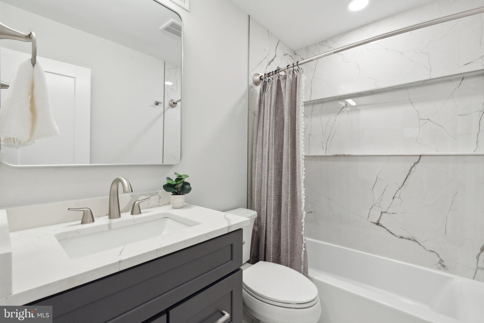 WOLF TRAP WOODS - Residential