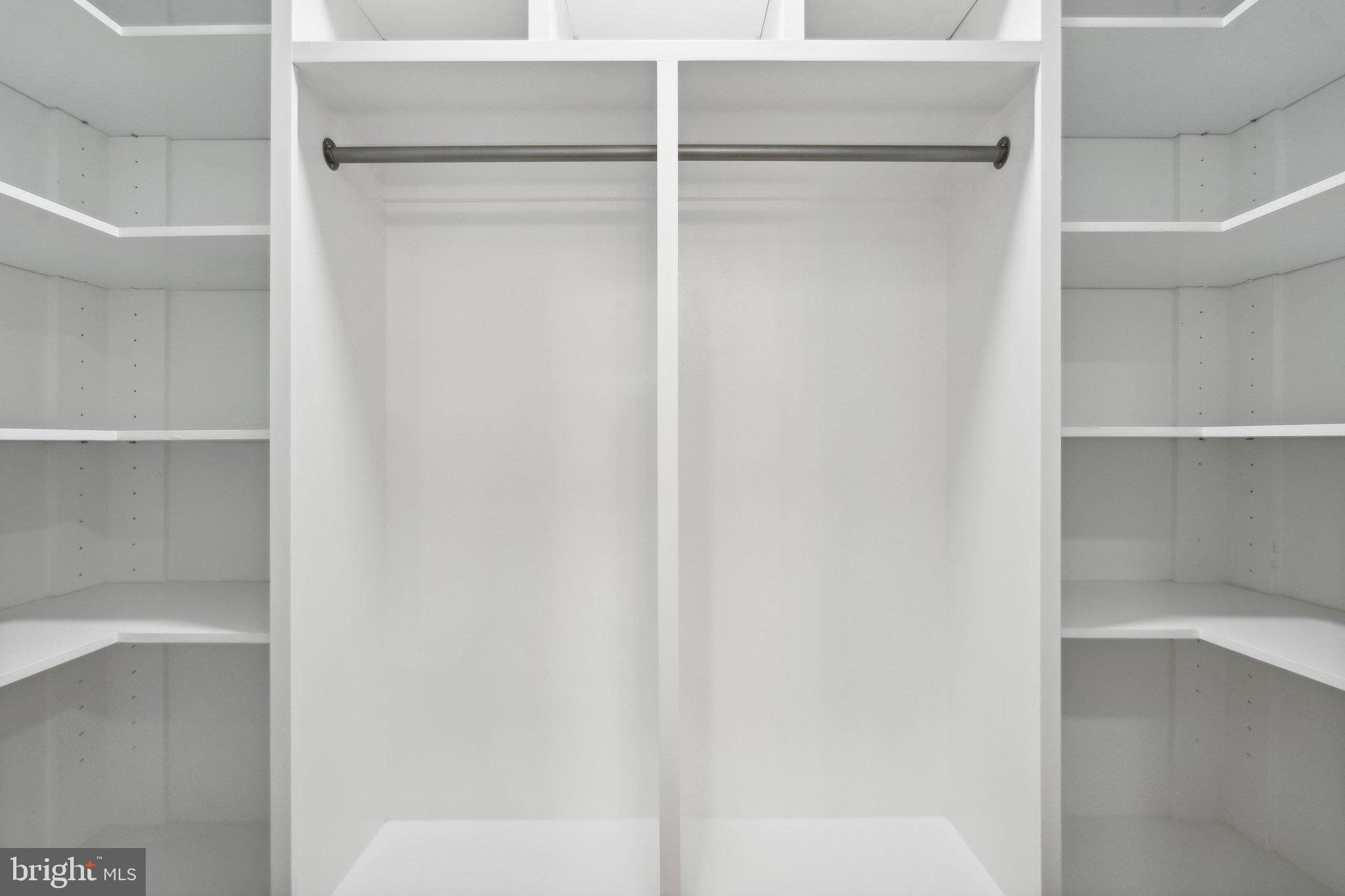 WOLF TRAP WOODS - Residential