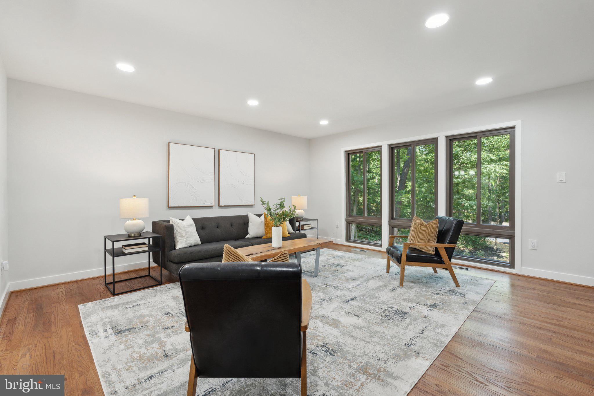 WOLF TRAP WOODS - Residential